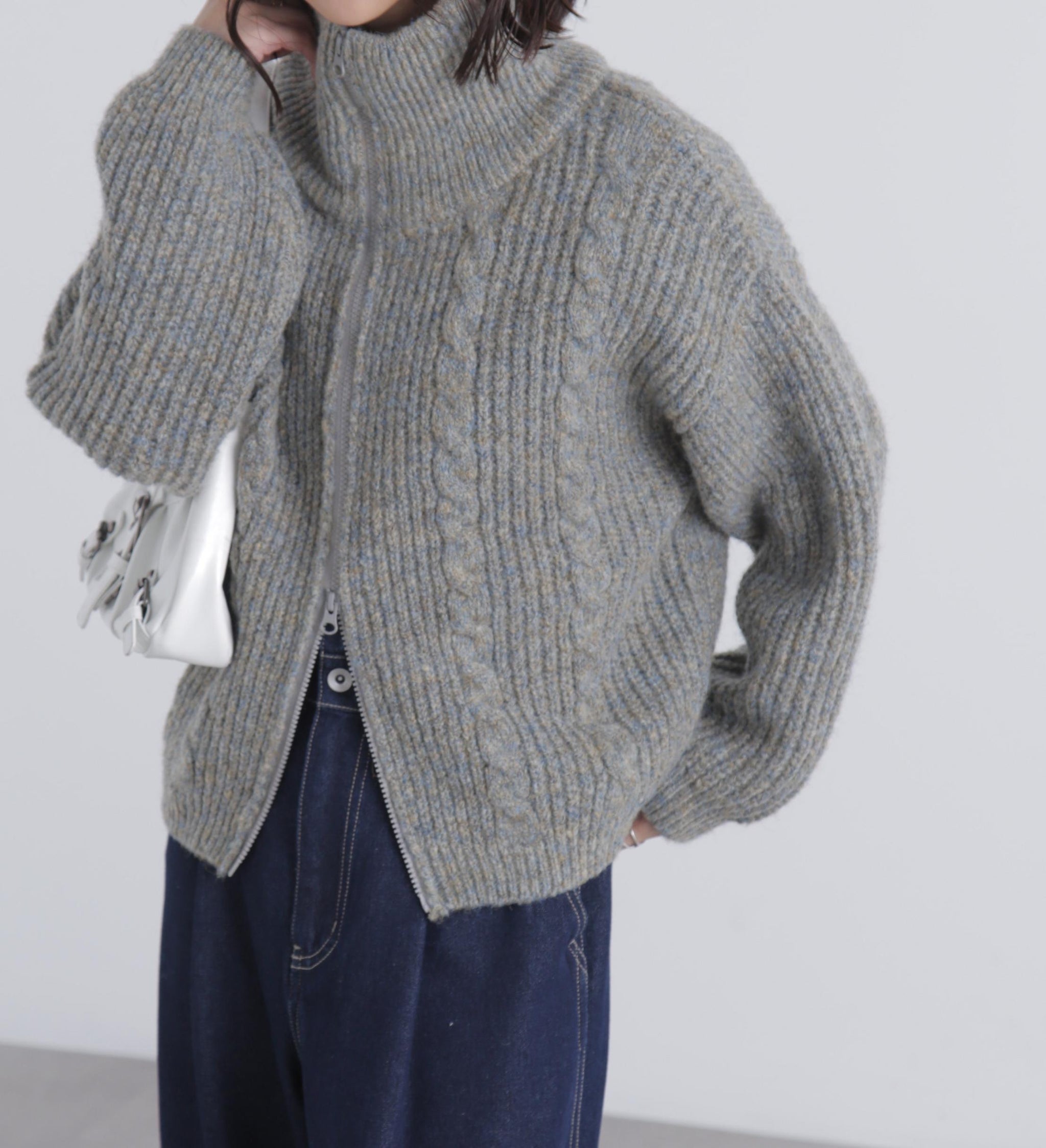 スタンドネックショート丈ジップニットブルゾン グレー