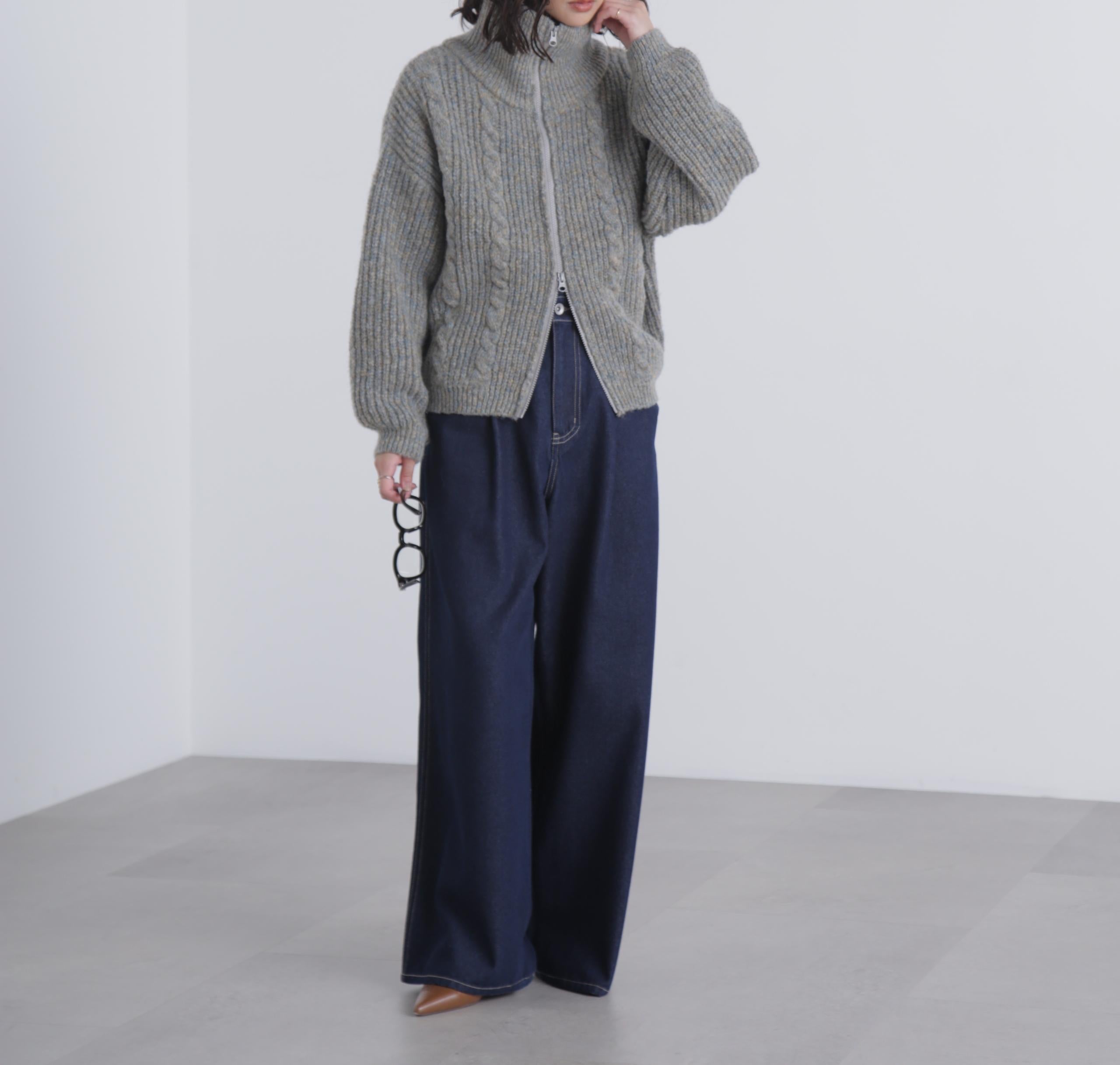 スタンドネックショート丈ジップニットブルゾン グレー