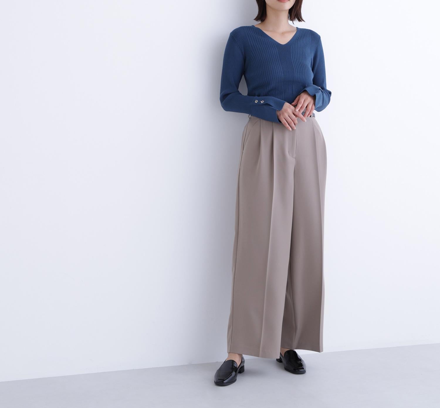 Vネックハトメスリーブリブニット ディープグリーン1