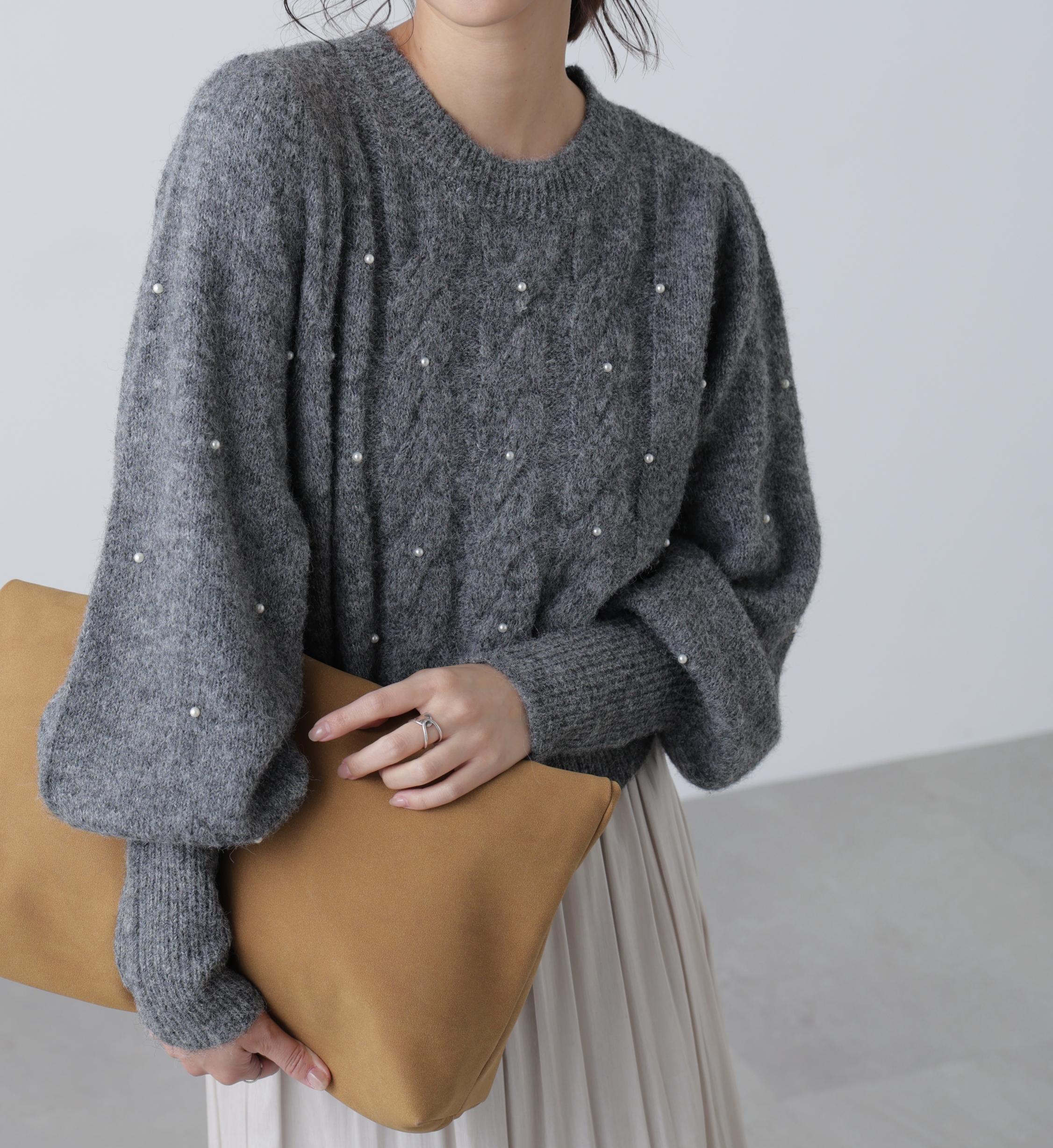 パール付きケーブルショート丈ニット グレー