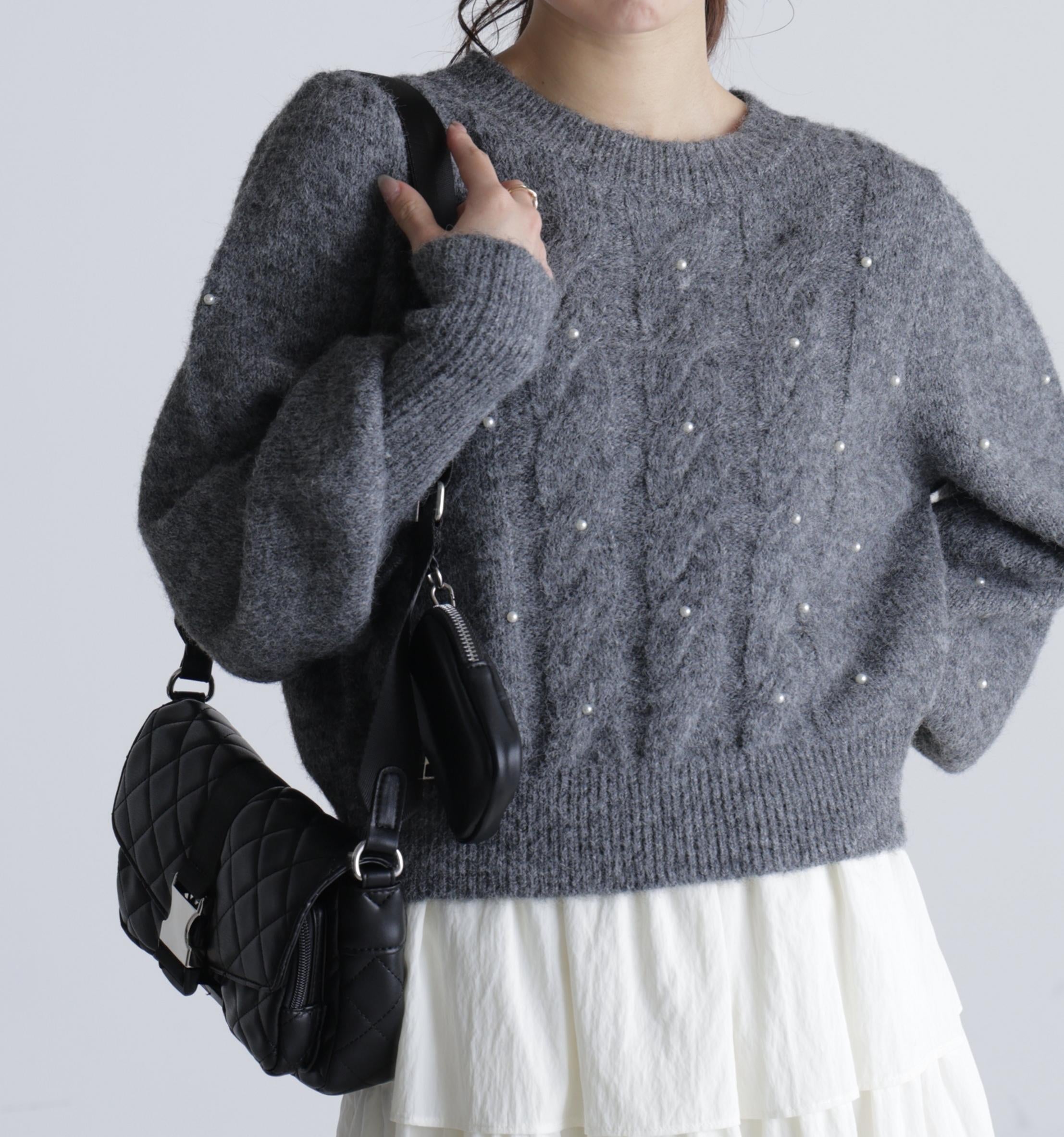 パール付きケーブルショート丈ニット グレー