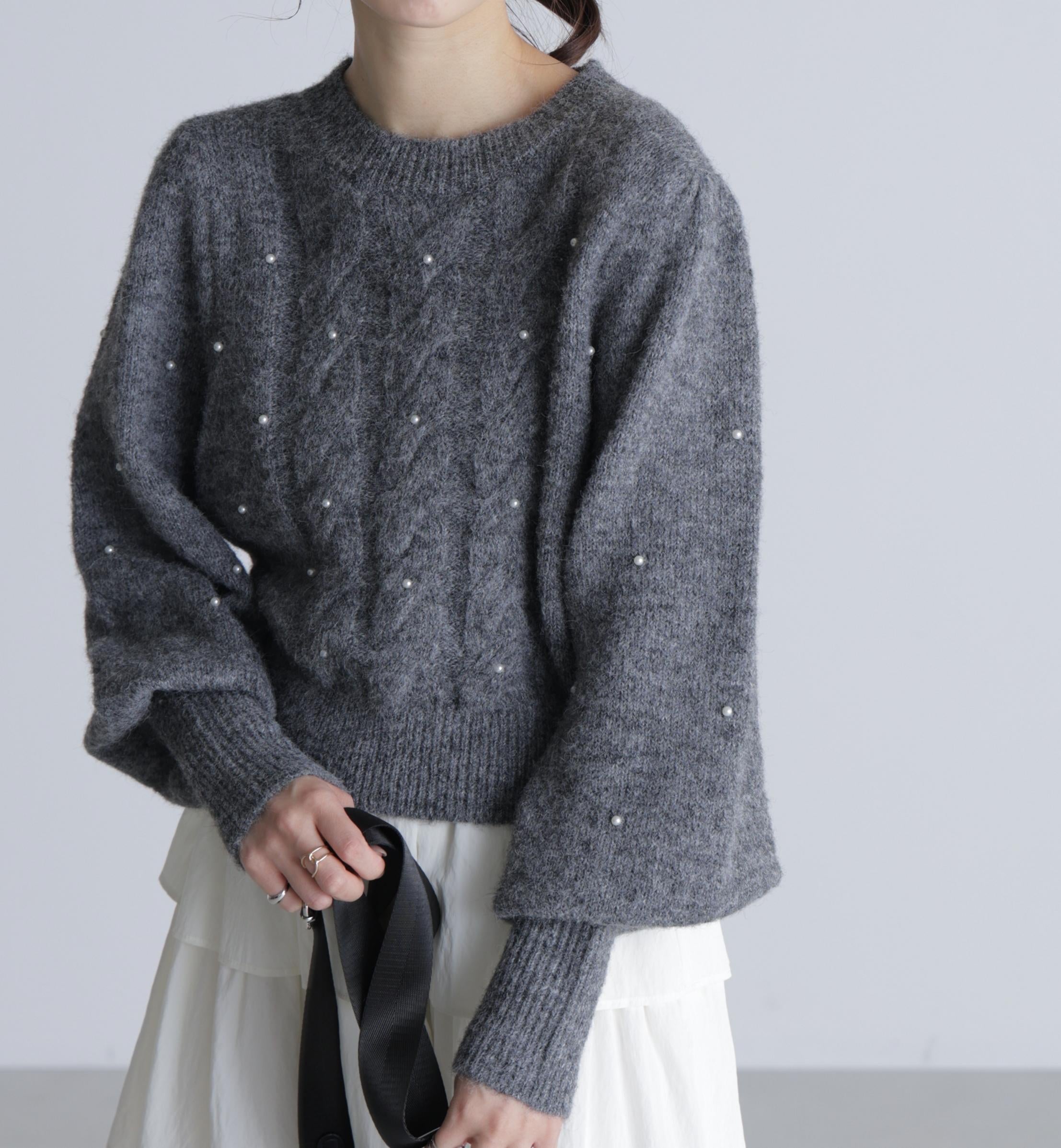パール付きケーブルショート丈ニット グレー