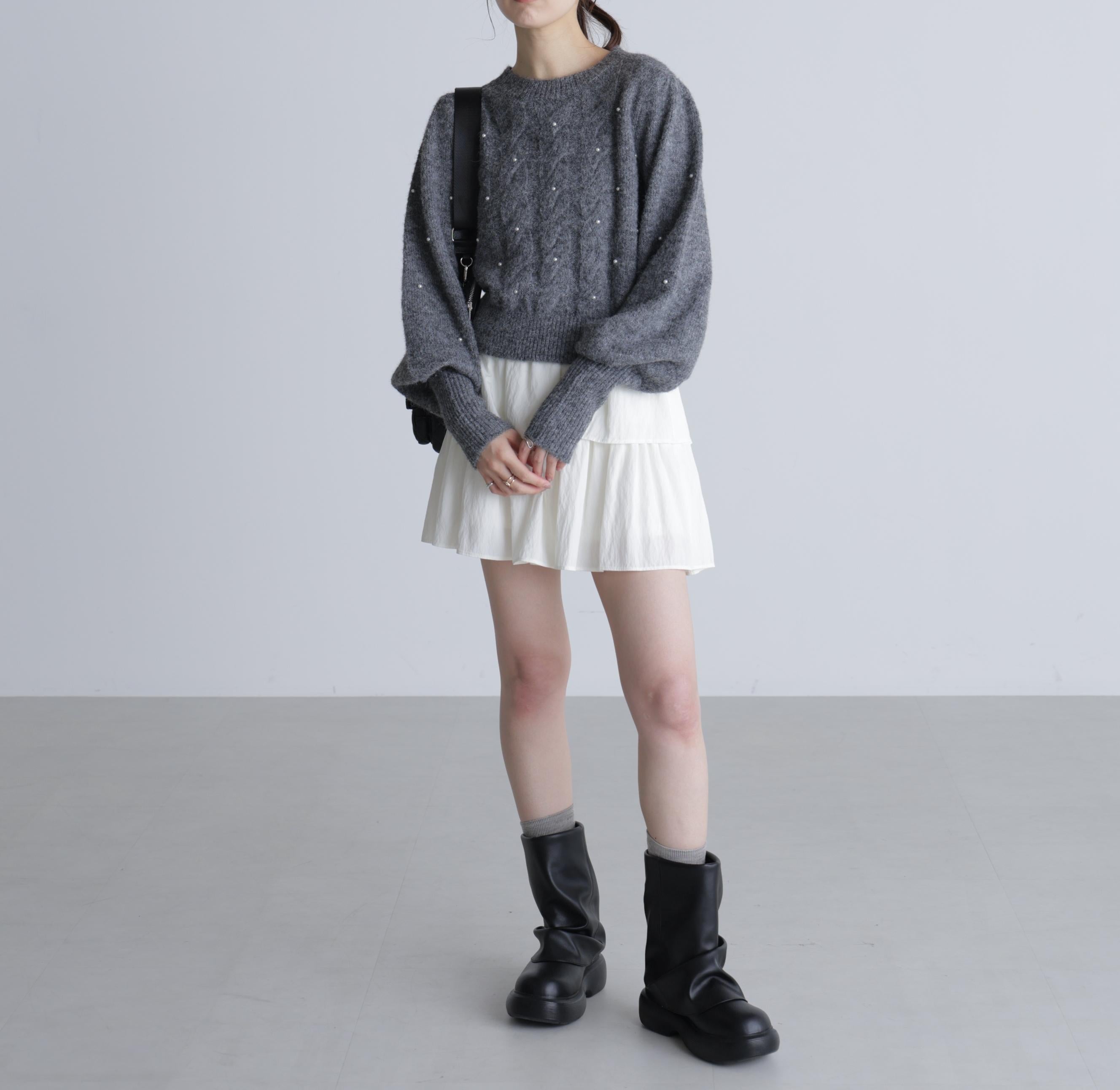 パール付きケーブルショート丈ニット グレー