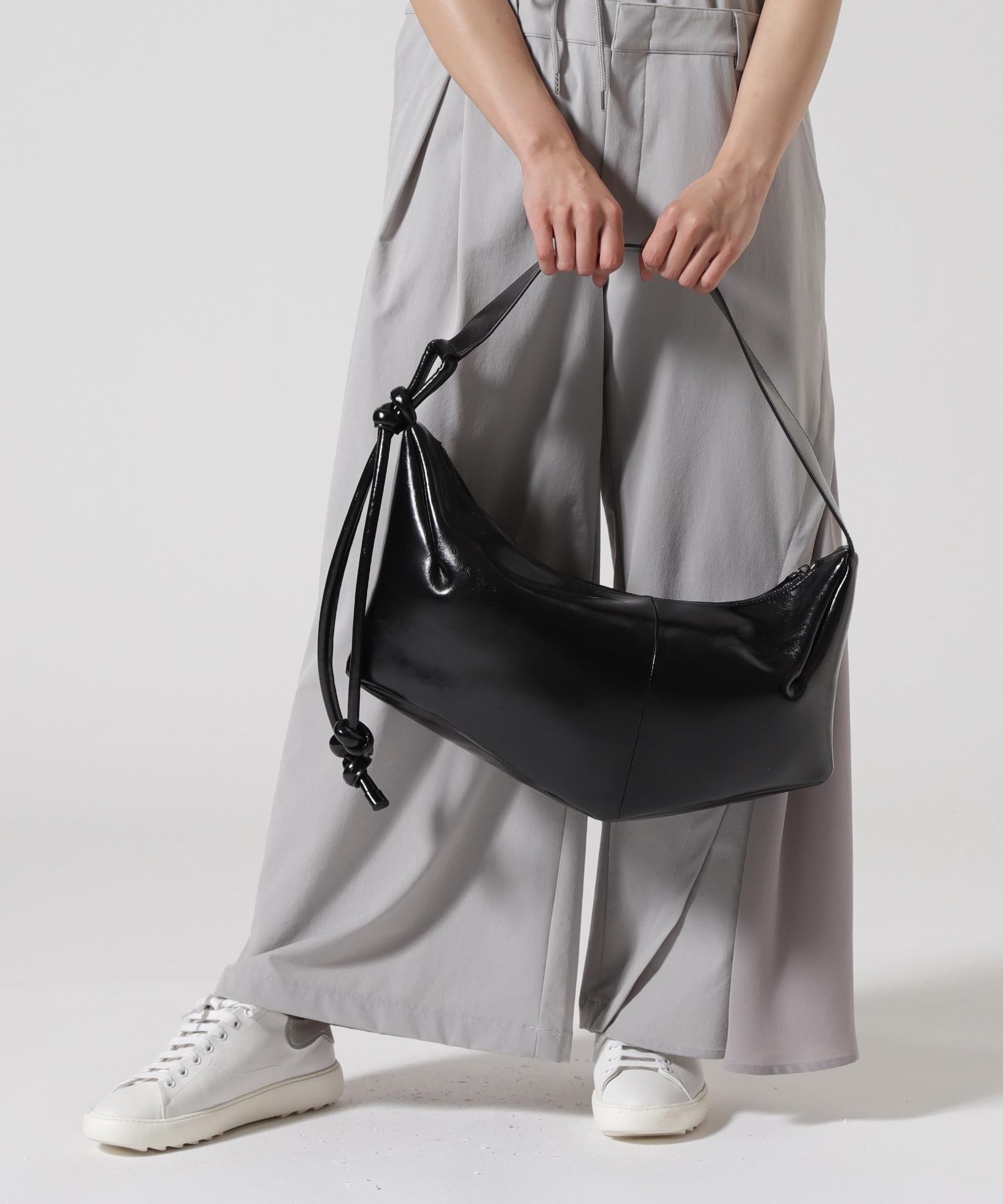 alfledBANISTER ショルダーバッグ ボディバックarchive adidas ADVANCED ARCHIVE SHOULDER BAG オーロラコーヒーメタリック