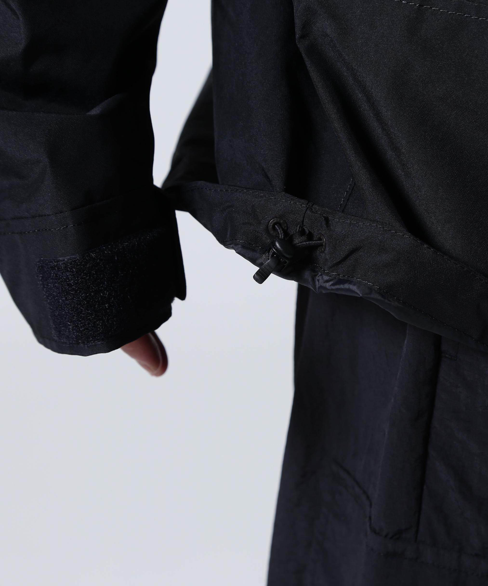 THE NORTH FACE (ザ・ノース・フェイス）Mountain Jacket ブラック