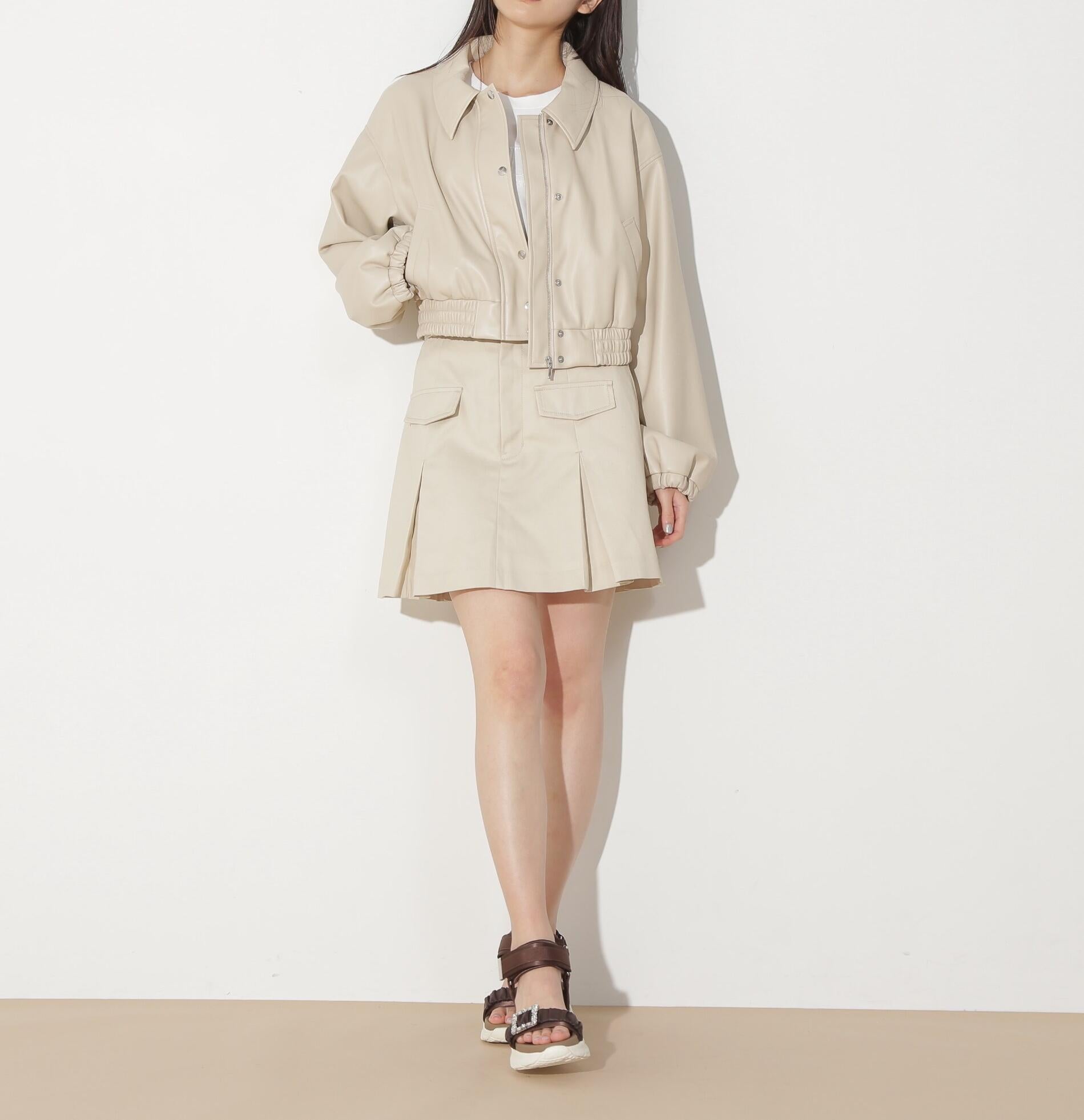 フェイクレザーショートブルゾン ベージュ