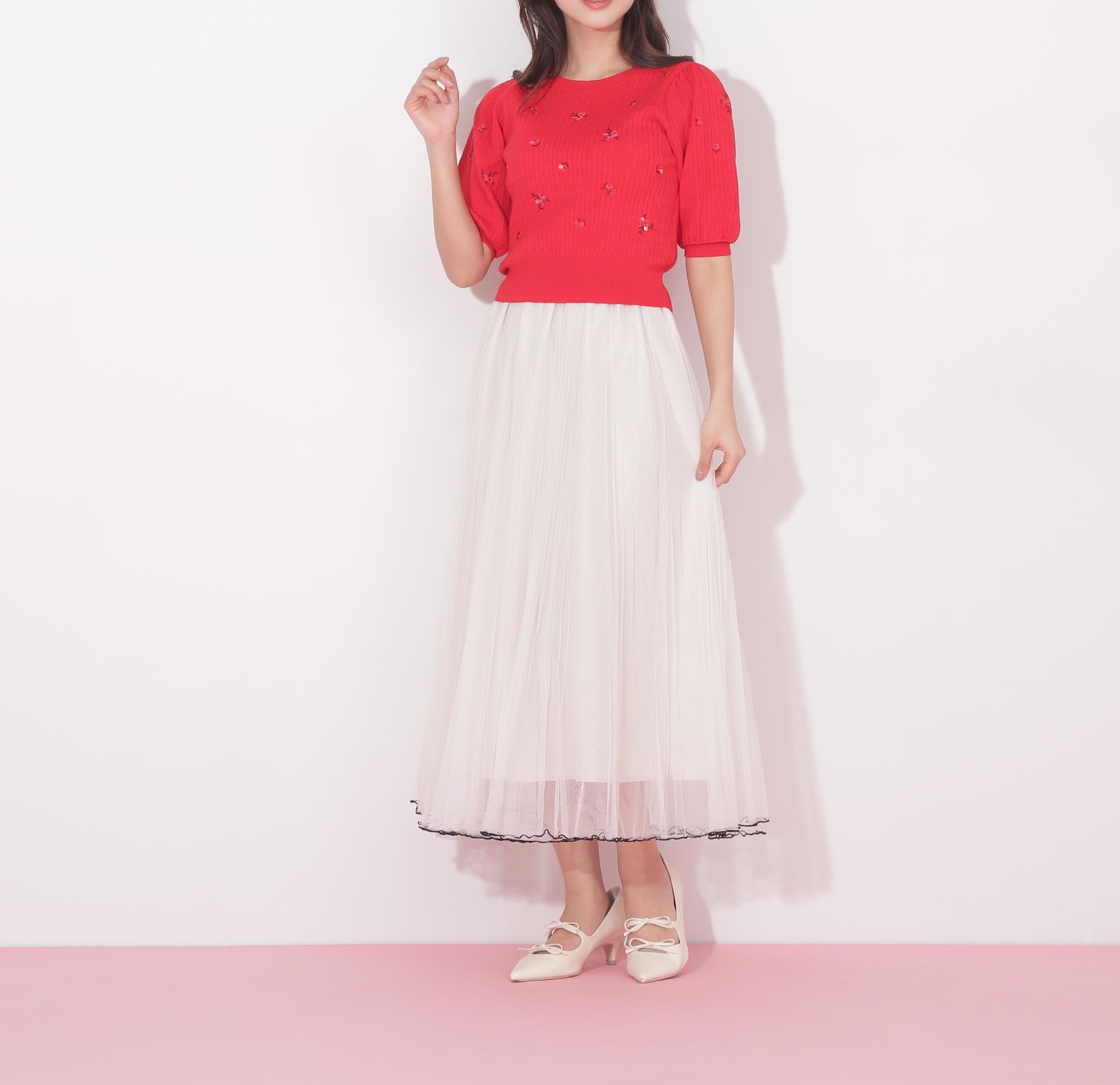 フラワーエンブロイダリーコンパクトニット レッド