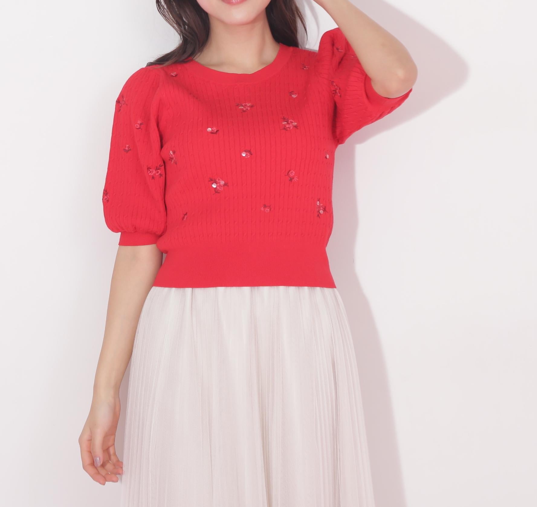 フラワーエンブロイダリーコンパクトニット レッド