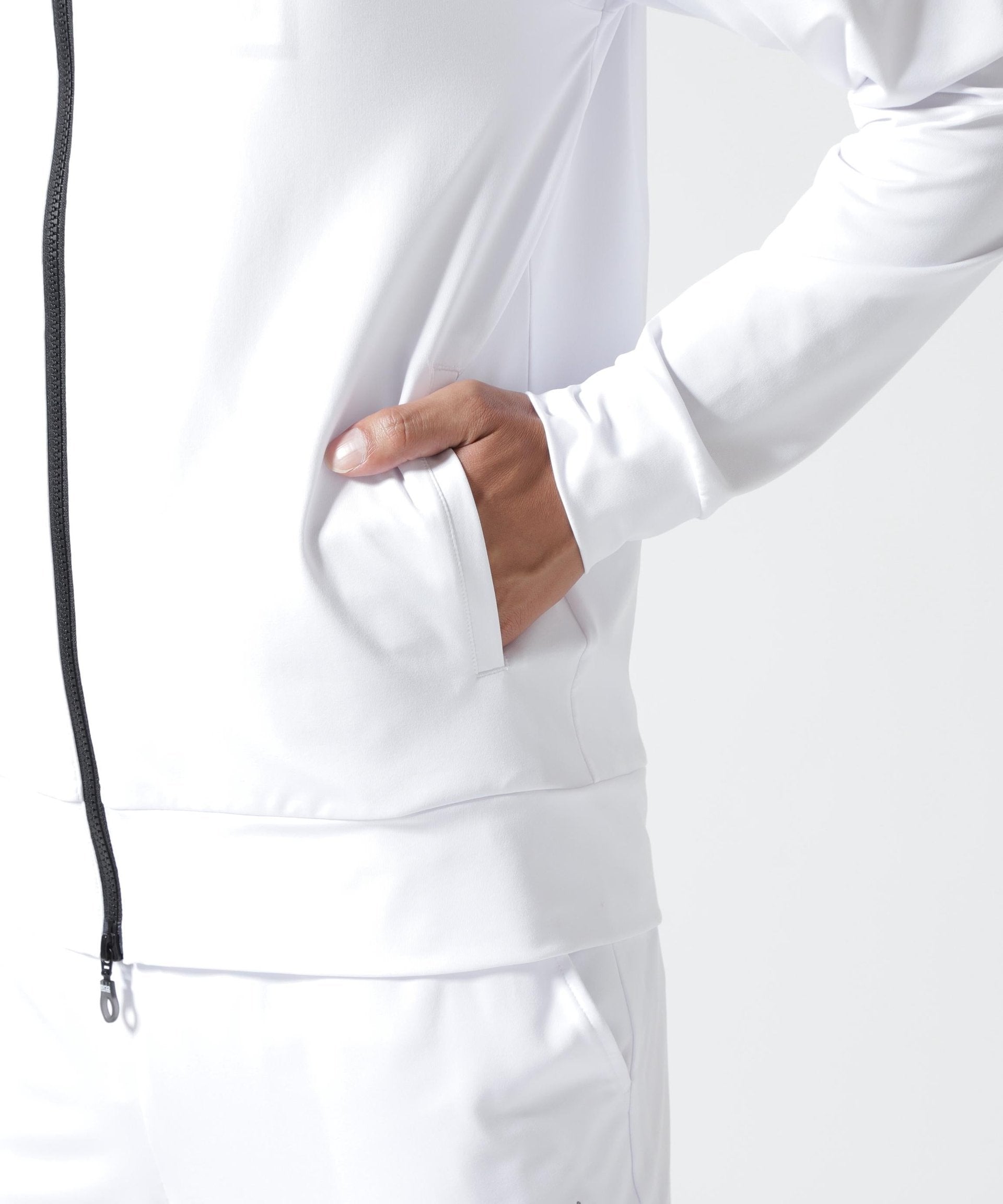 SY32 y SWEET YEA>S/エスワイサーティトゥ バイ スィートイヤーズ/>USH GUA>D ZIP HOODIE ホワイト