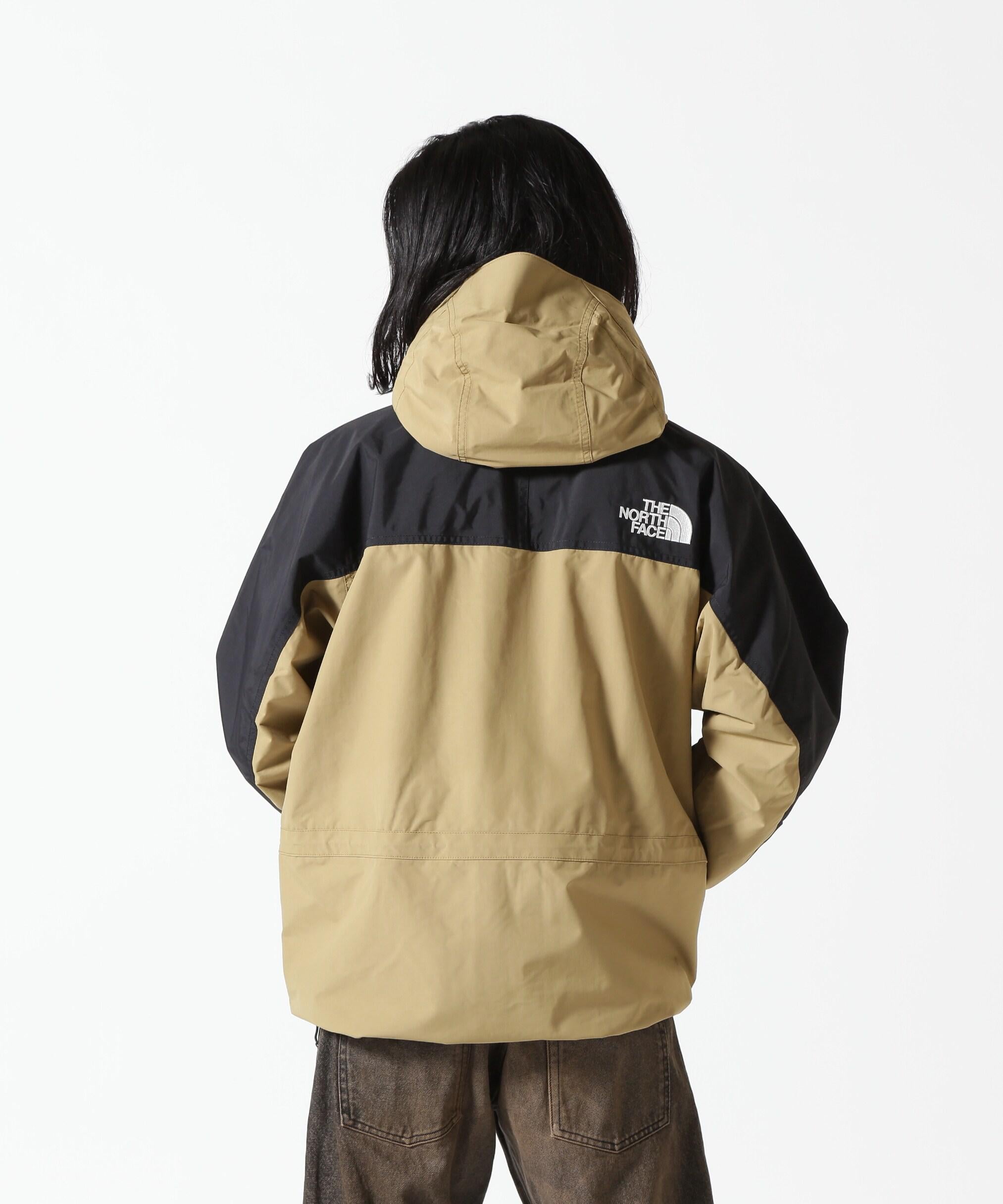 THE NO>TH FACE<ザ・ノース・フェイス　Mountain Light Jacket ベージュ