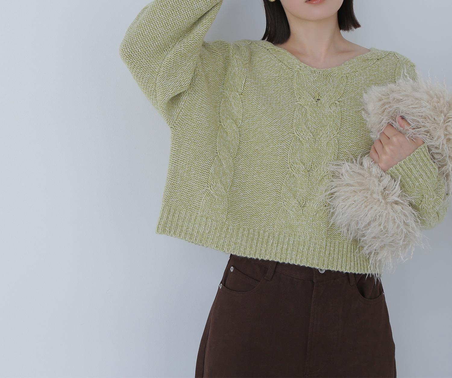 Vネックケーブルニット グリーンベース2