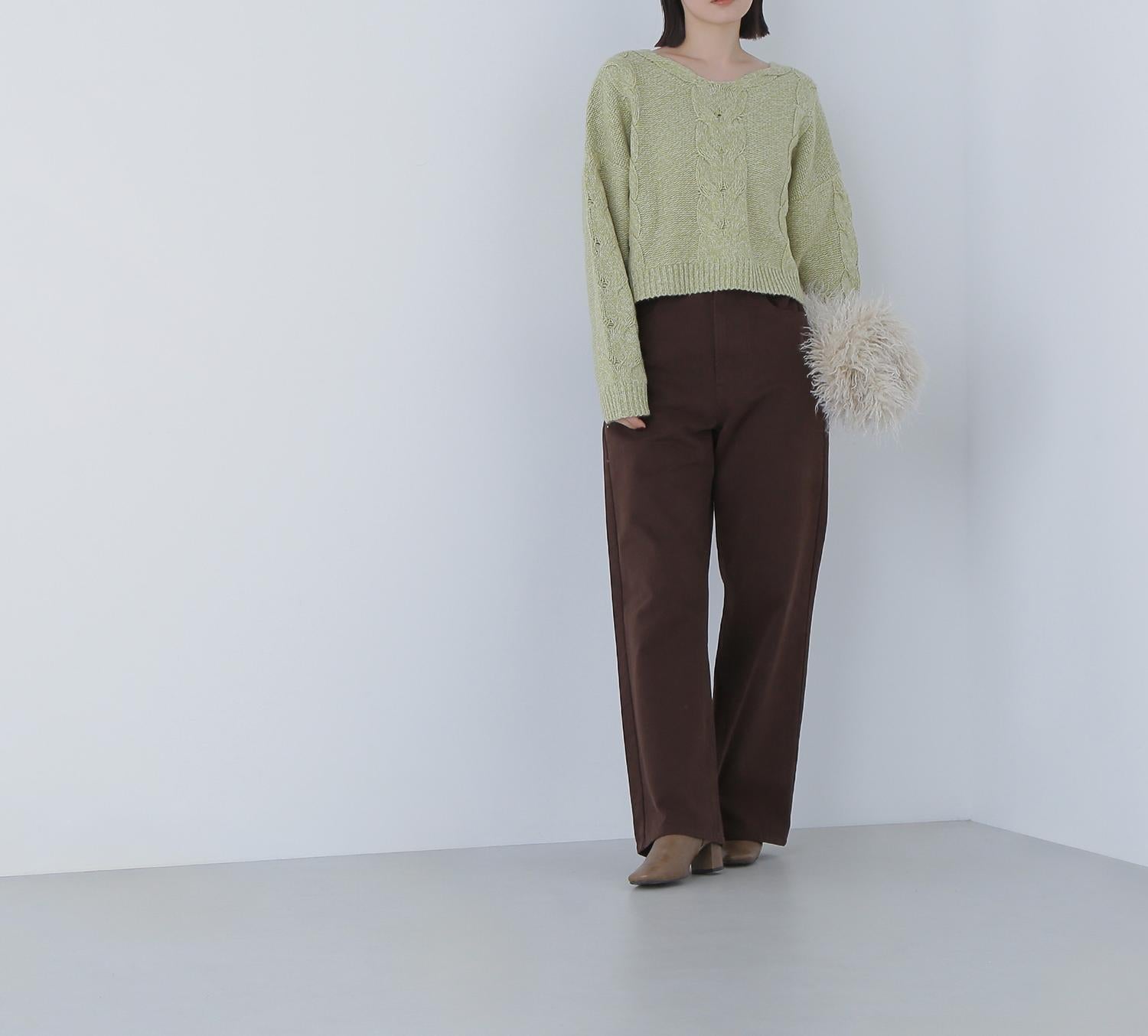 Vネックケーブルニット グリーンベース2