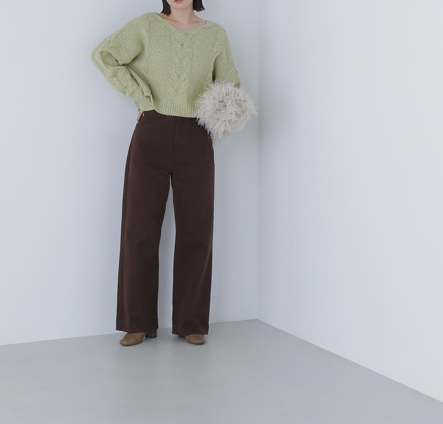 Vネックケーブルニット グリーンベース2