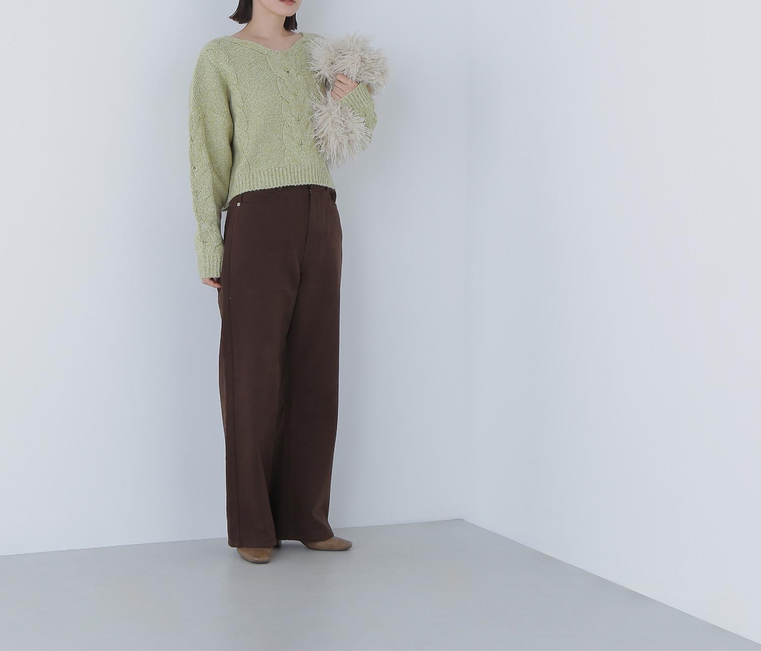 Vネックケーブルニット グリーンベース2