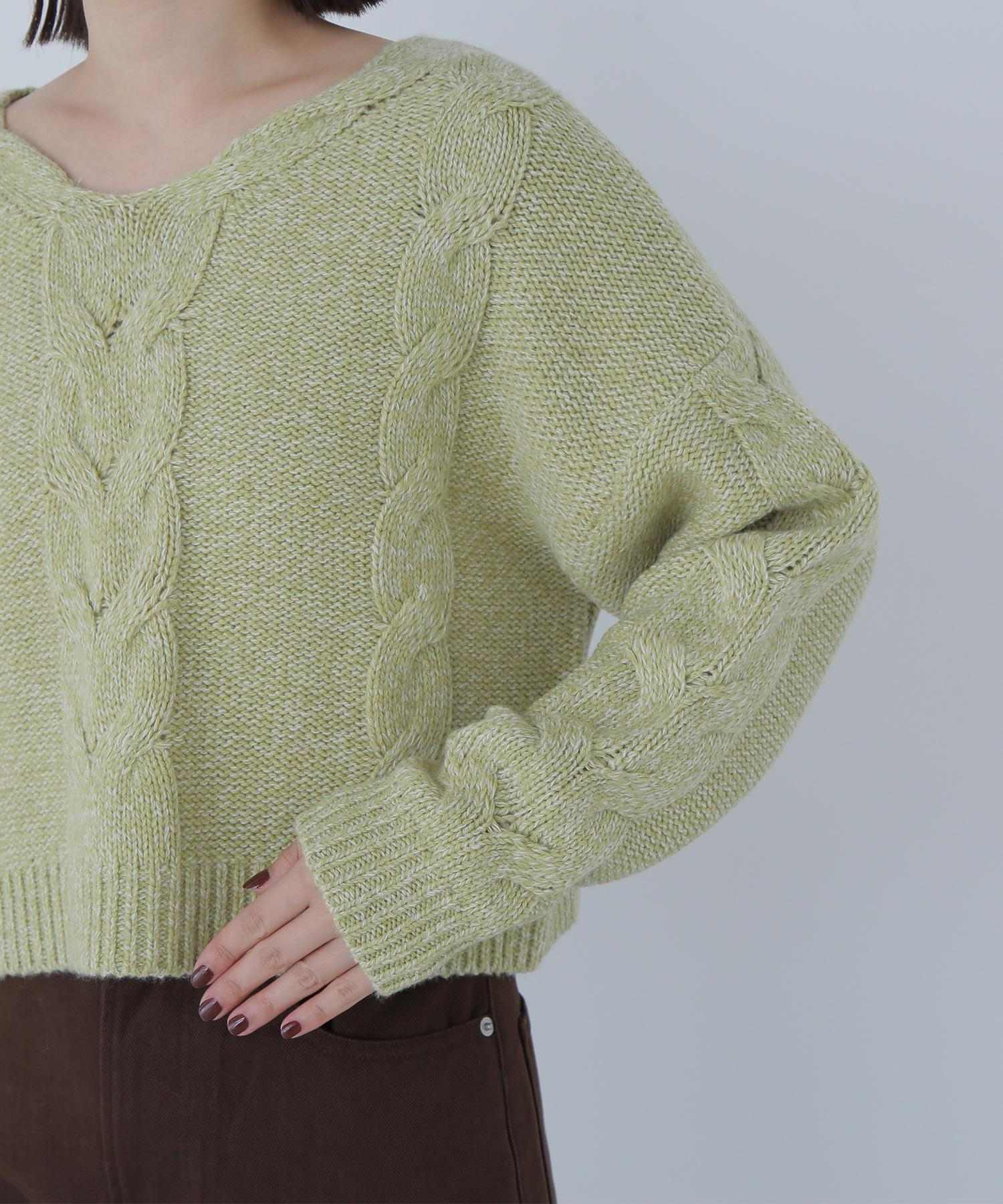 Vネックケーブルニット グリーンベース2