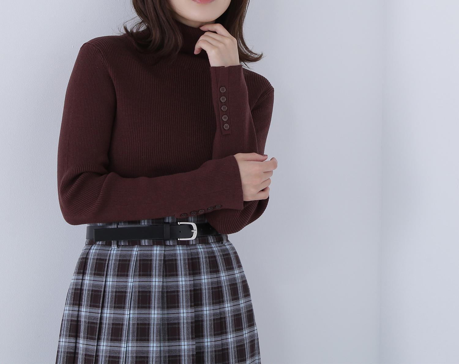 ベーシックタートルネックニット ダークブラウン1