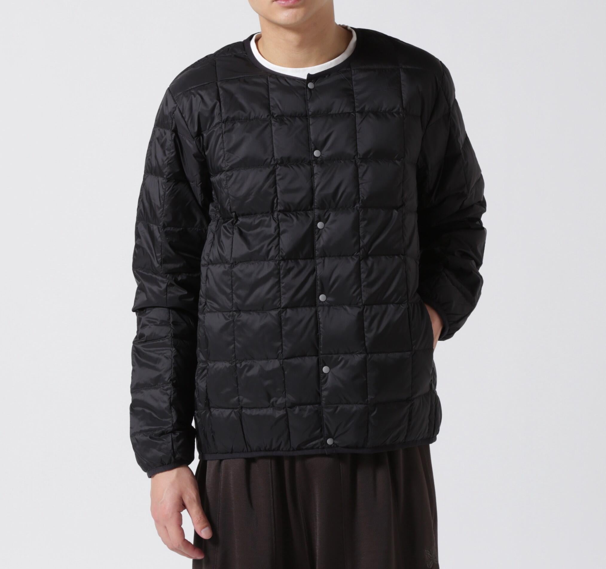 TAION/タイオン/C>EW NECK RUTTON DOWN JACKET ブラック