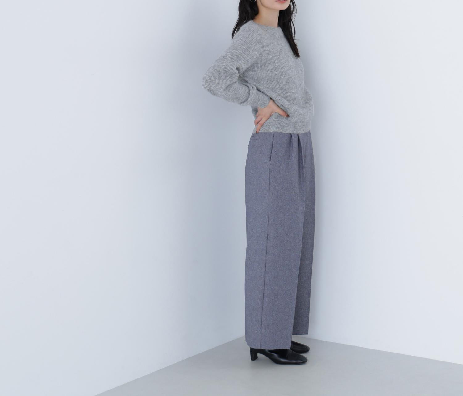 アルパカ混クルーネックニット グレー