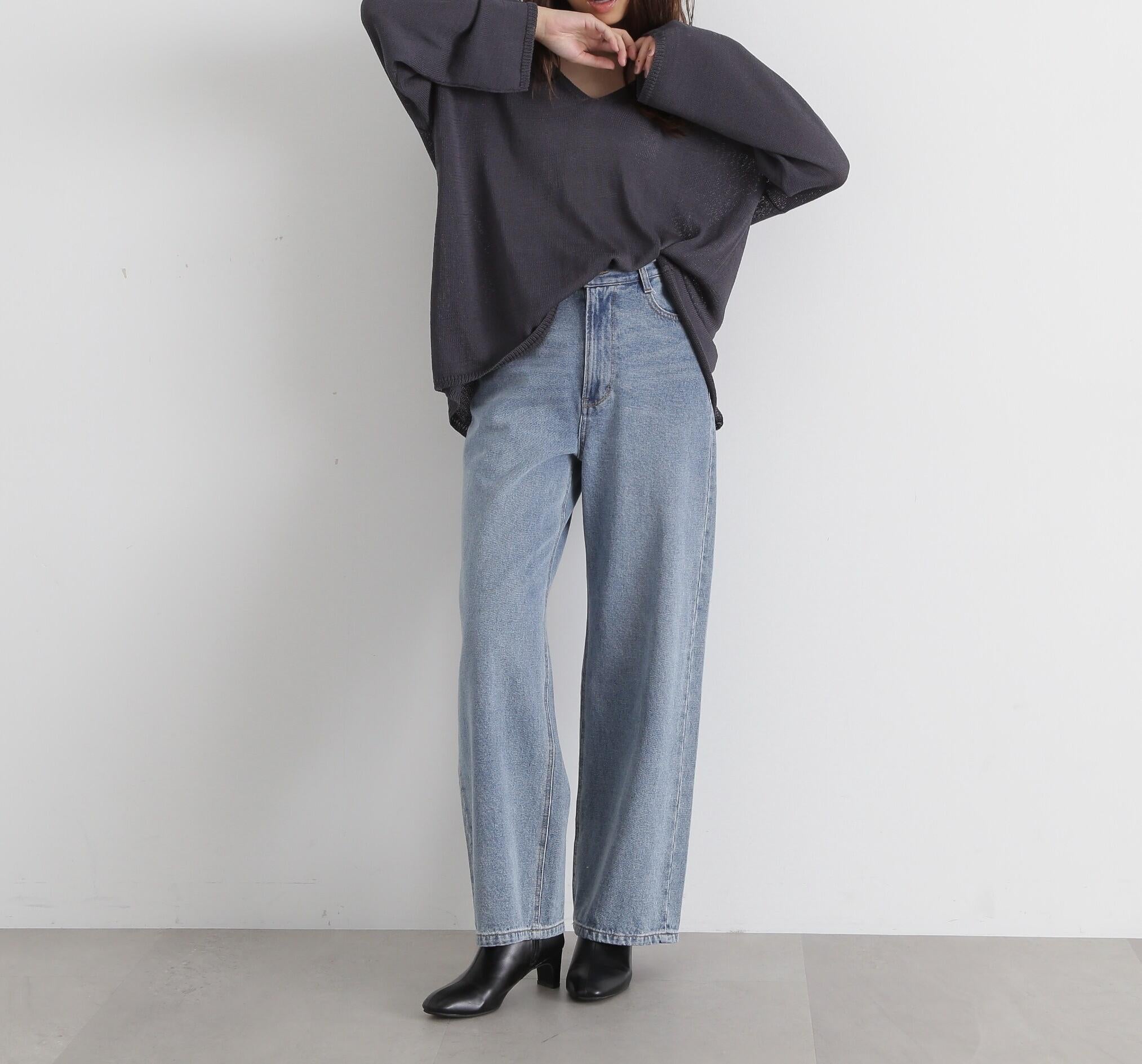 ディープVネックボクシーニット チャコール1