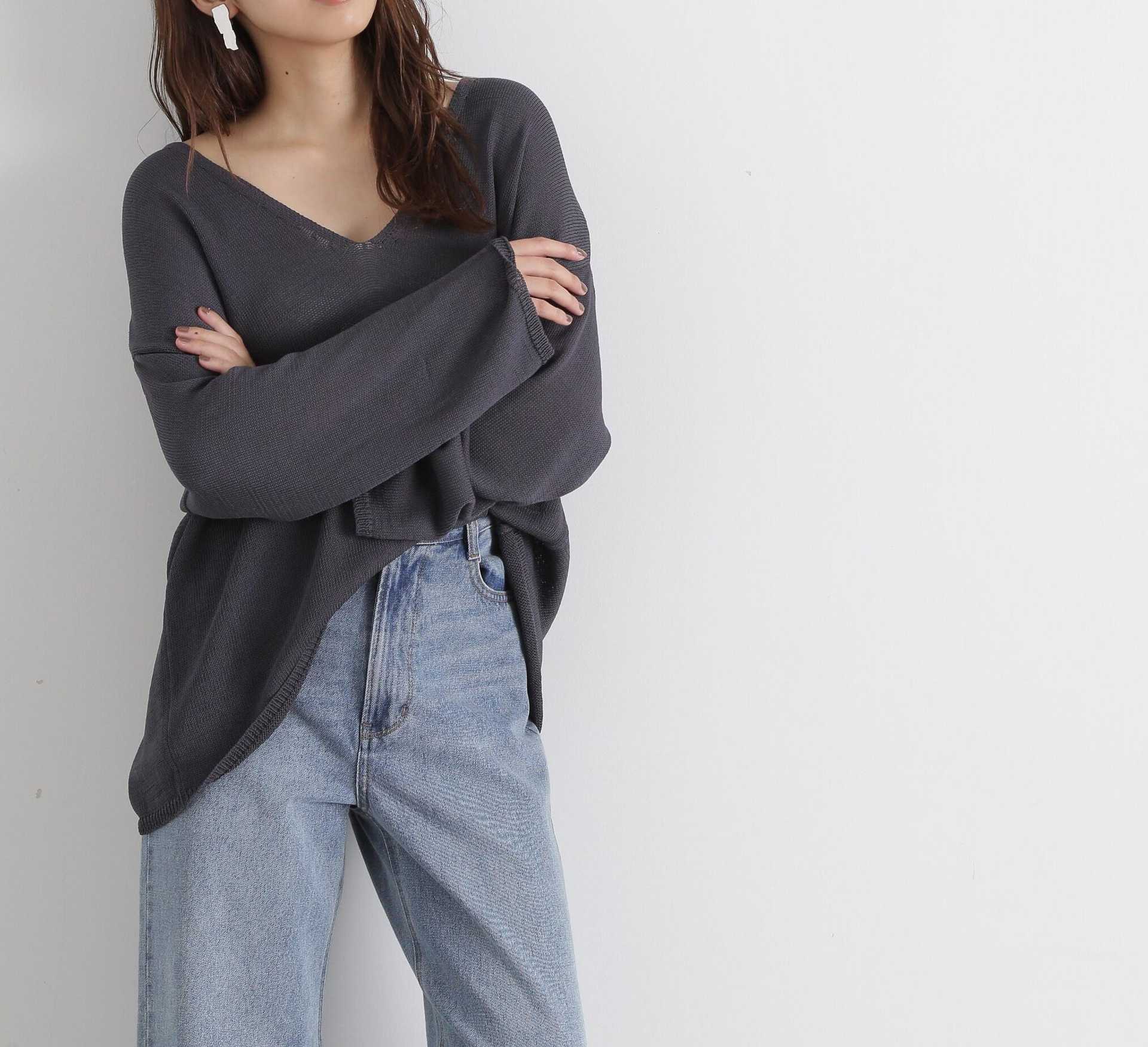 ディープVネックボクシーニット チャコール1