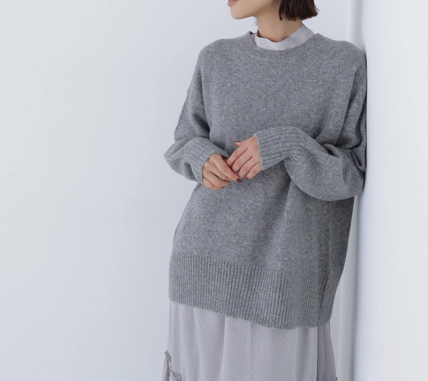 バックスリットミドルニット グレー