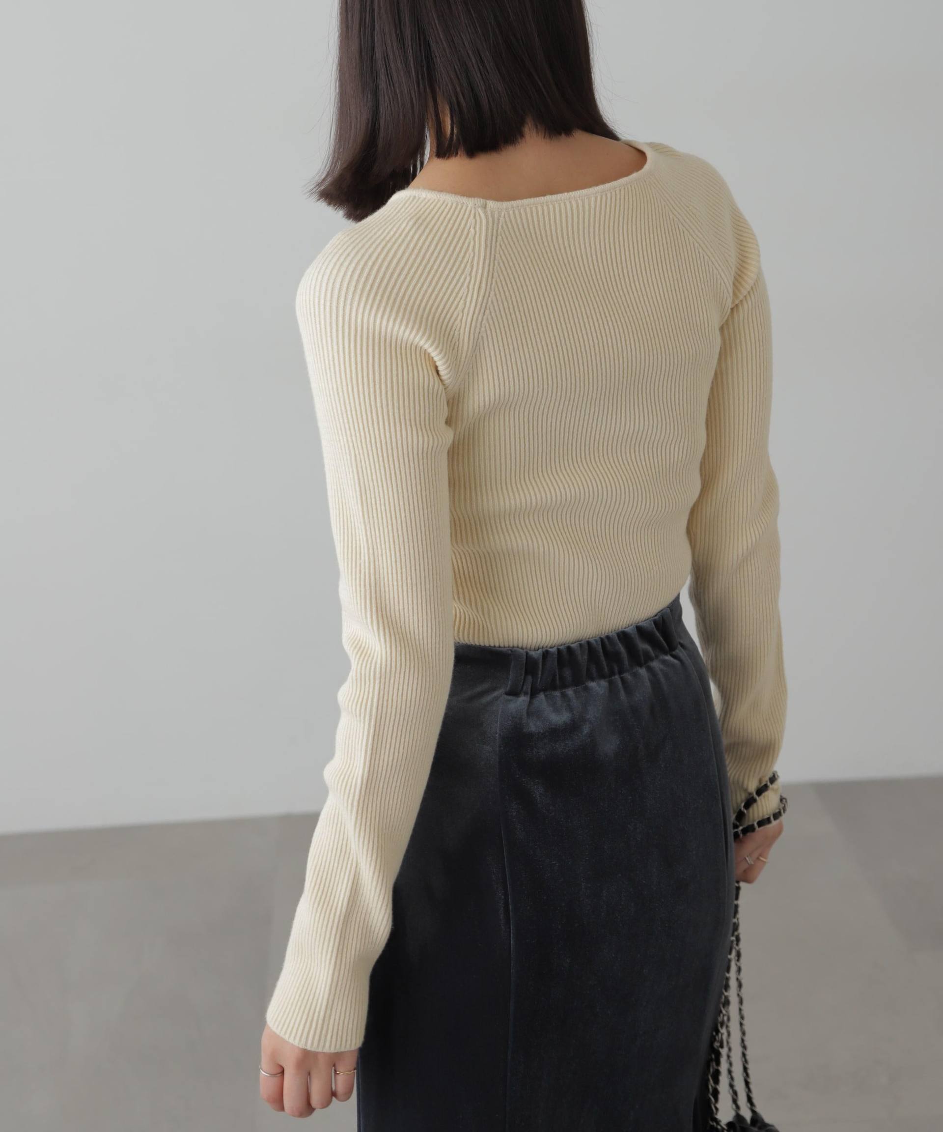 クルーネックカッティングニット オフホワイト