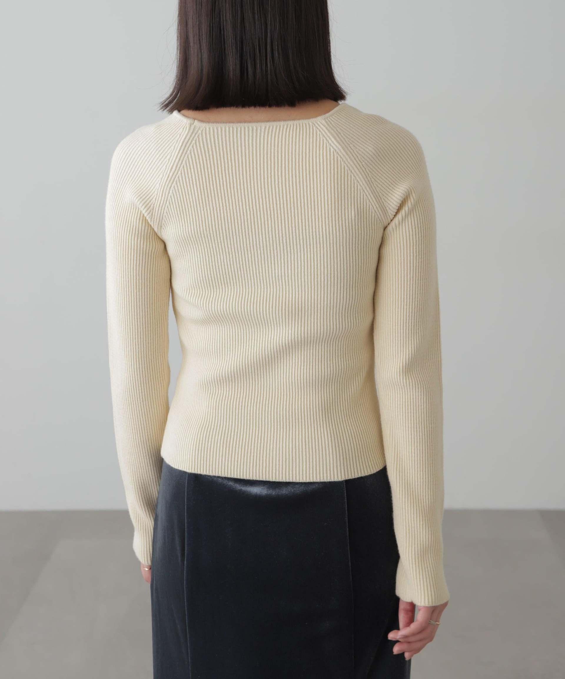 クルーネックカッティングニット オフホワイト