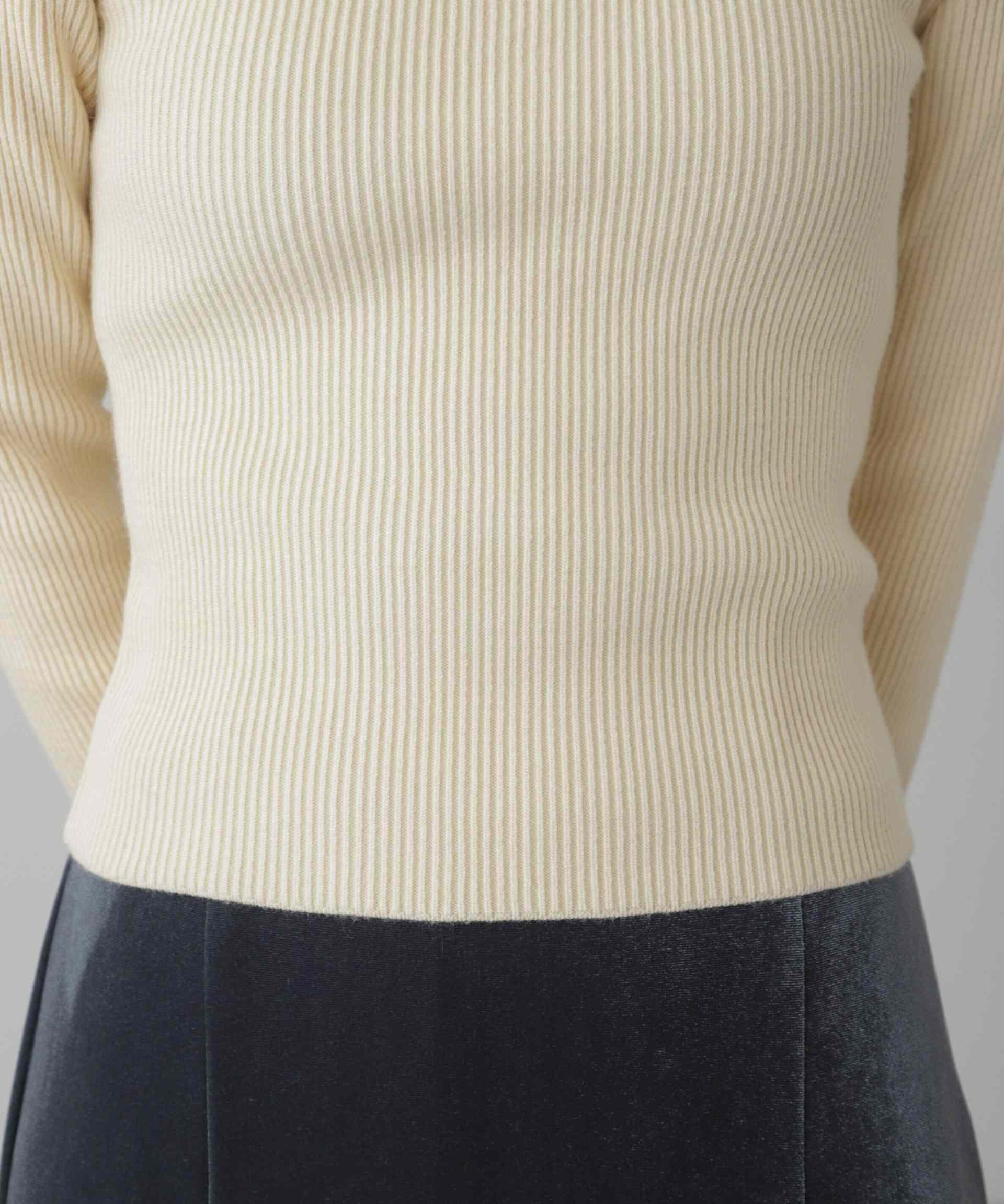 クルーネックカッティングニット オフホワイト