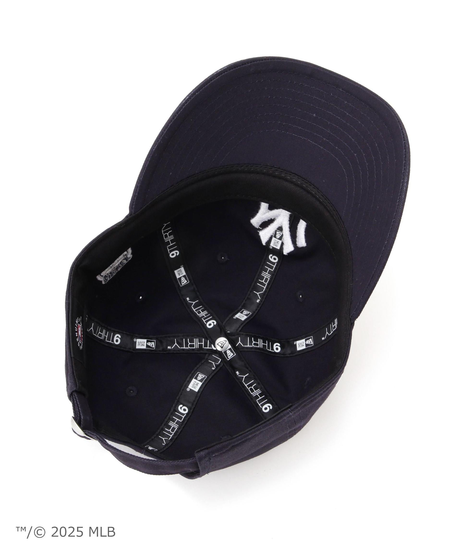 AVI>EX ×  NEW YO>K YANKEES CAP ネイビー