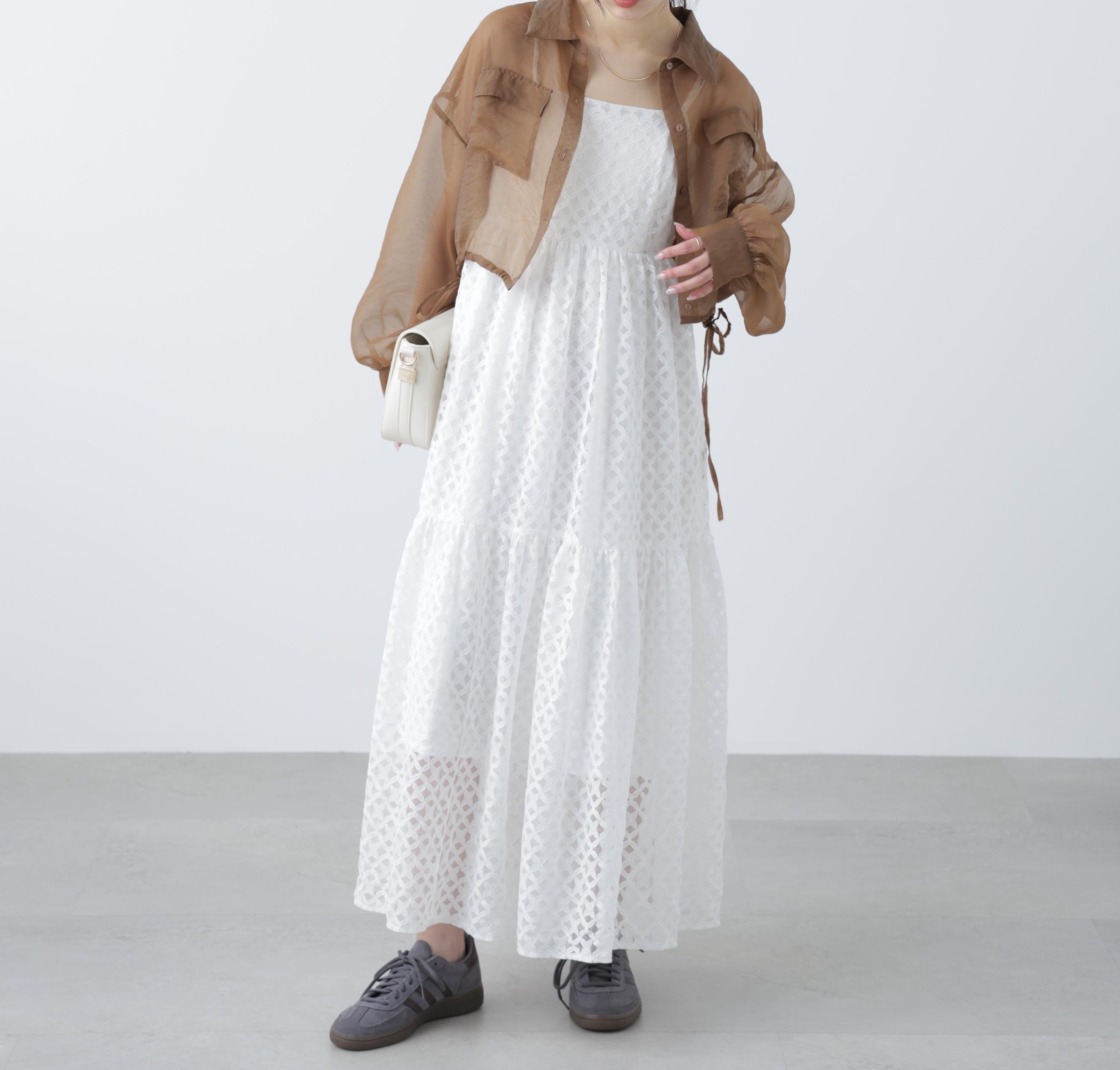 裾ドロストショート丈シアーシャツ ブラウン