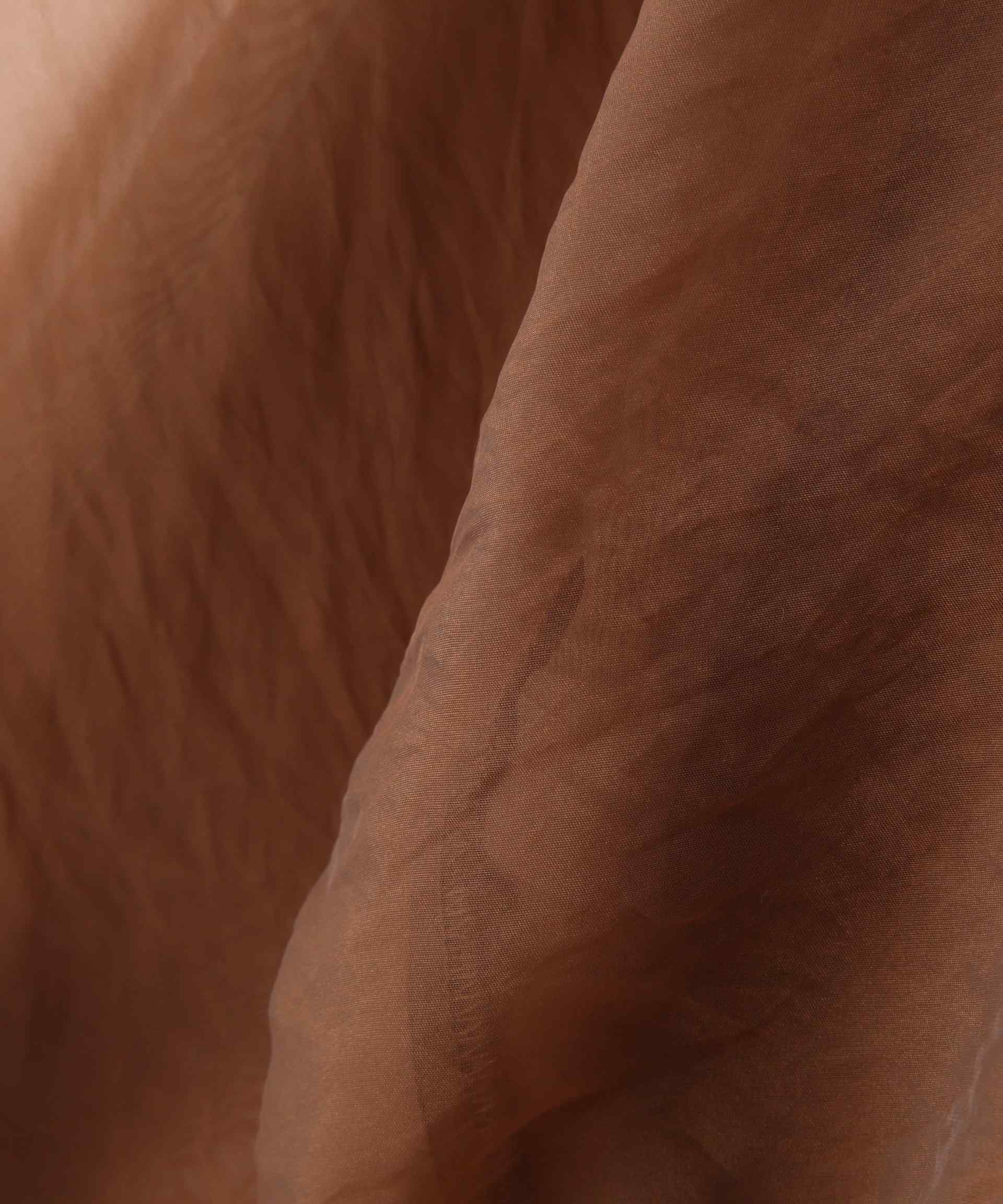 裾ドロストショート丈シアーシャツ ブラウン