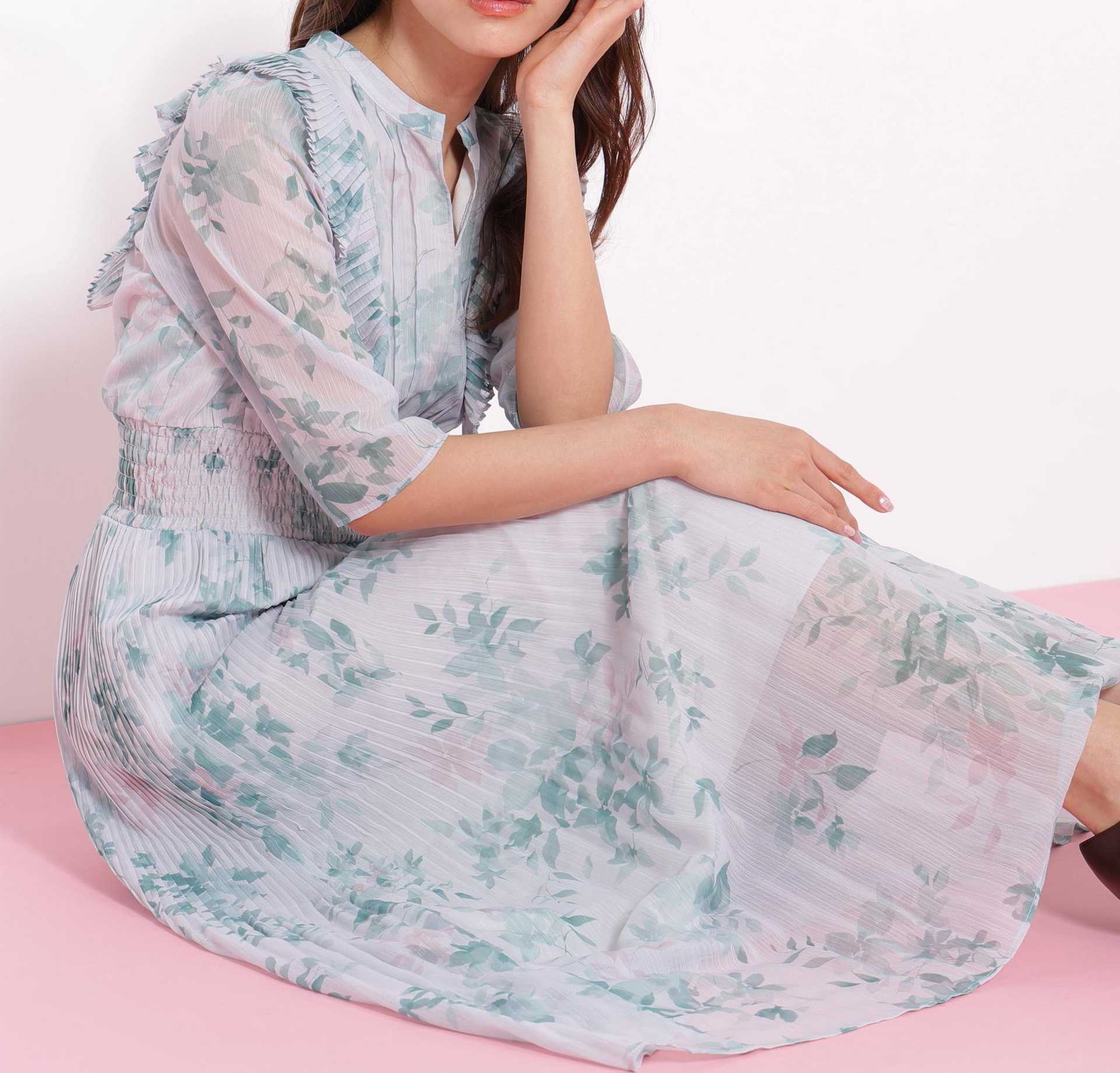 ぼかしフラワープリントワンピース グリーン1