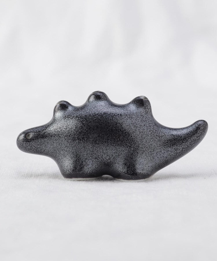 トゥーワントゥーキッチン ストア 212 KITCHEN STORE 江戸っ子恐竜 黒×青 ステゴザウルス 箸置【返品不可商品】 （その他） その他