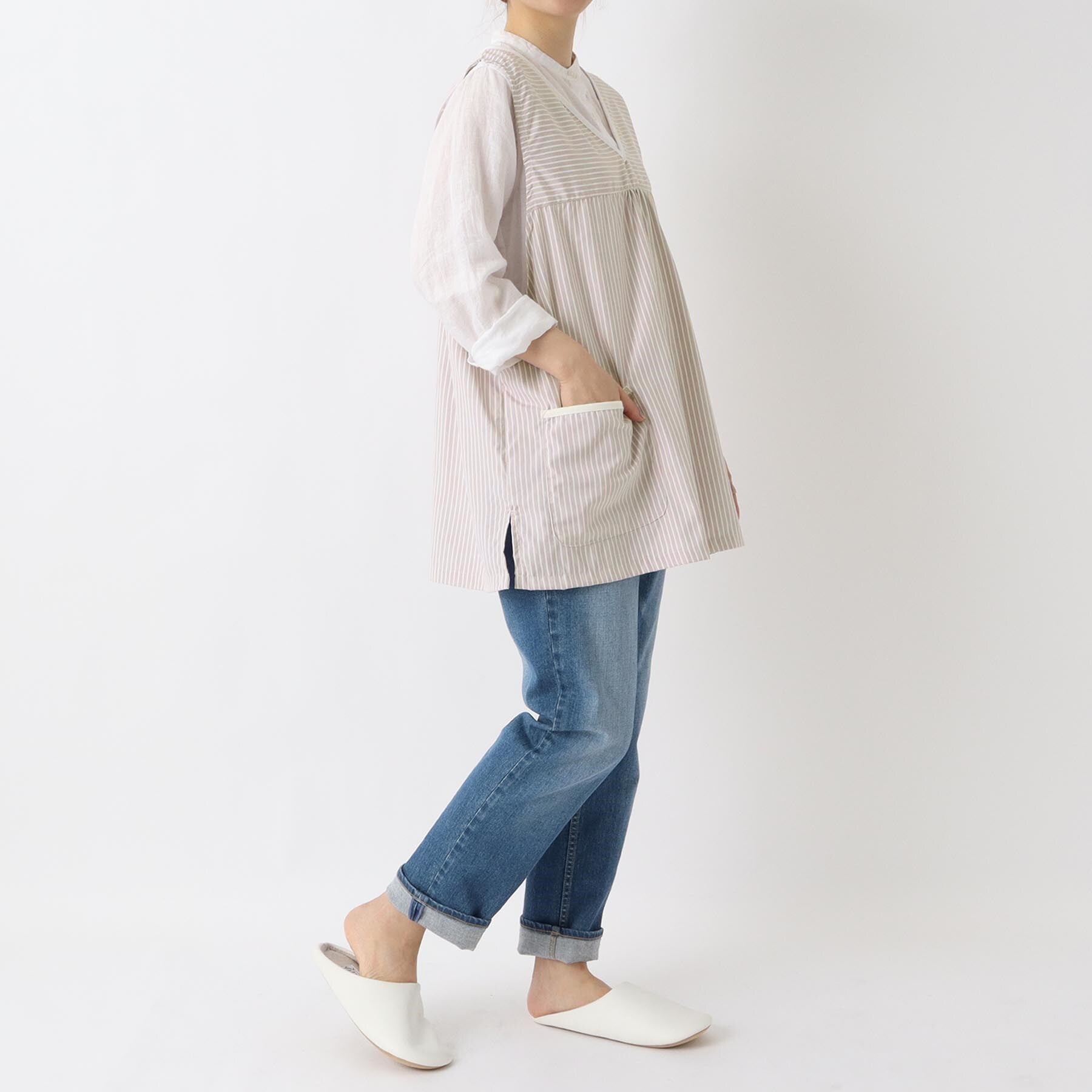 トゥーワントゥーキッチン ストア 212 KITCHEN STORE ペンシルストライプ Vネックベストエプロン BE （その他） その他