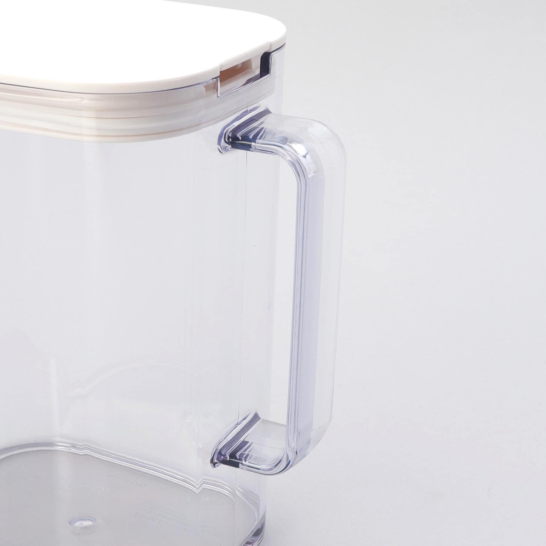 トゥーワントゥーキッチン ストア 212 KITCHEN STORE 棚に収まる冷水筒 1.2L WH 【返品不可商品】 （その他） その他