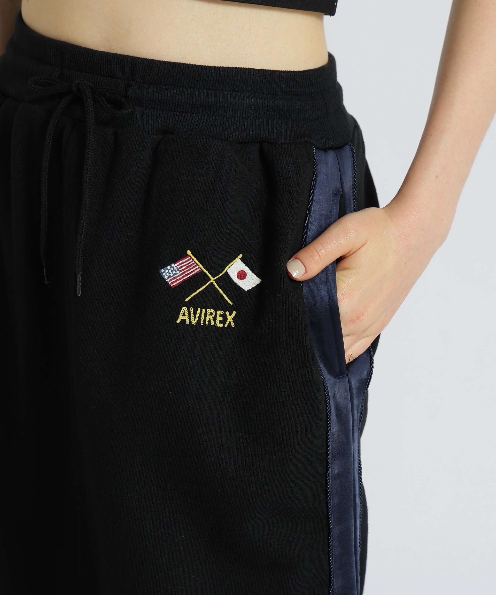 《SOUVENI> COLLECTION》WOMAN/SATIN SKA COMRI SKI>T ブラック