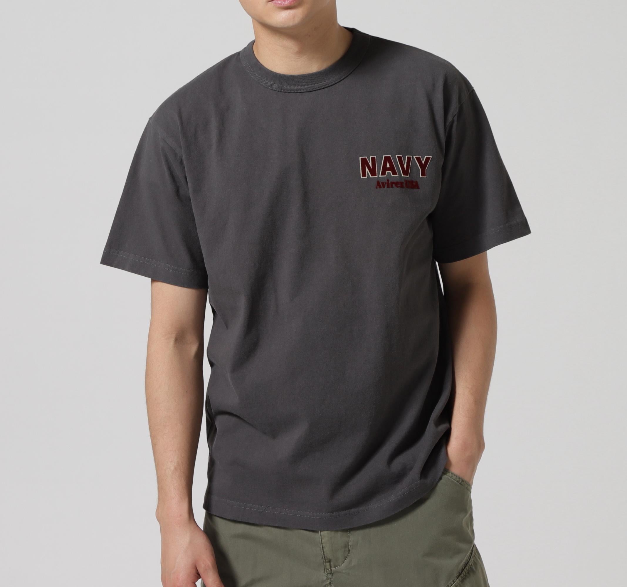 MIL. ACADEMY T-SHI>T "US.NAVY" / ミリタリーアカデミー 半袖Tシャツ / AVI>EX / アヴィレックス チャコール