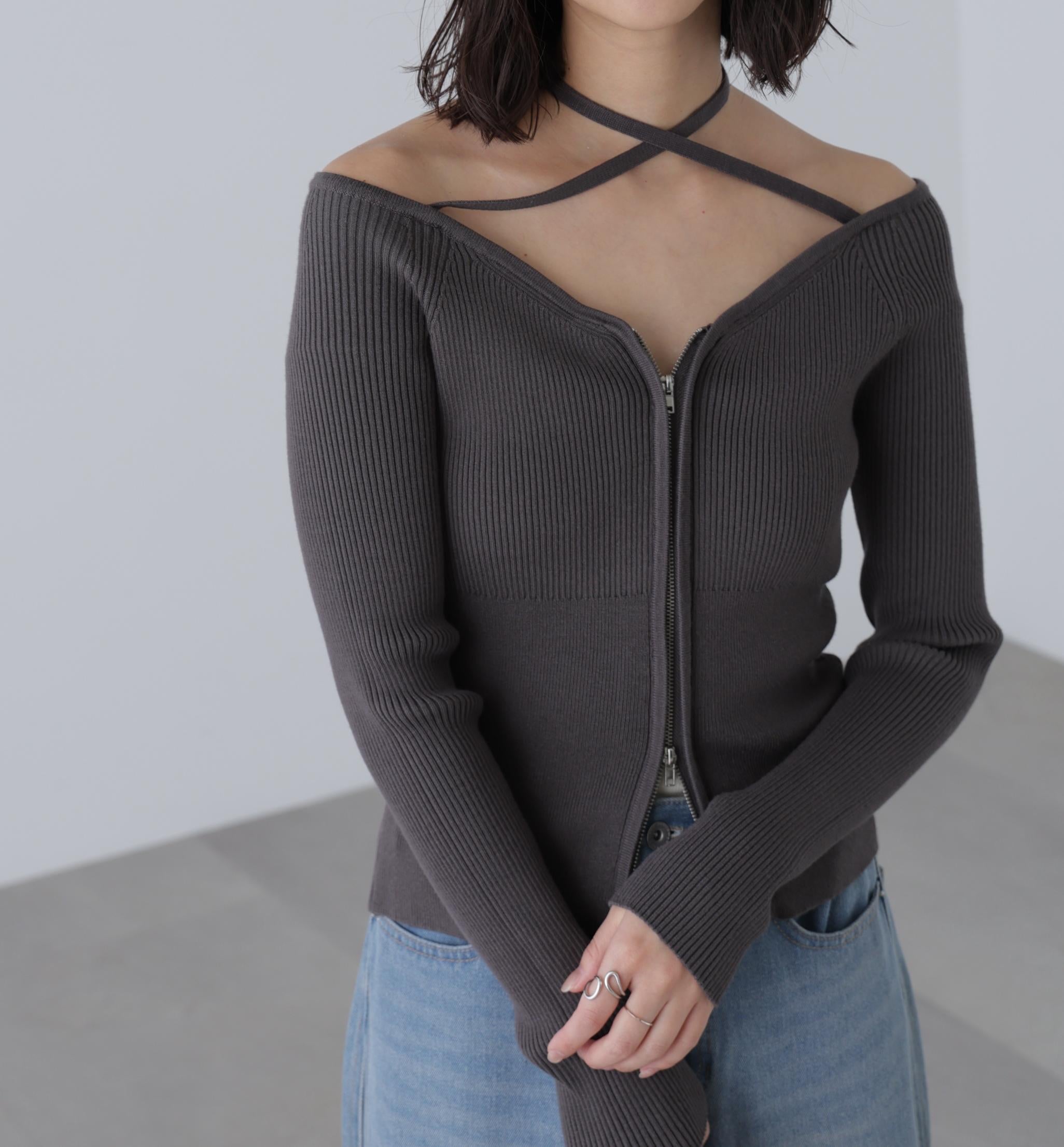 ジップアップオフショルダーリブニット スミクロ