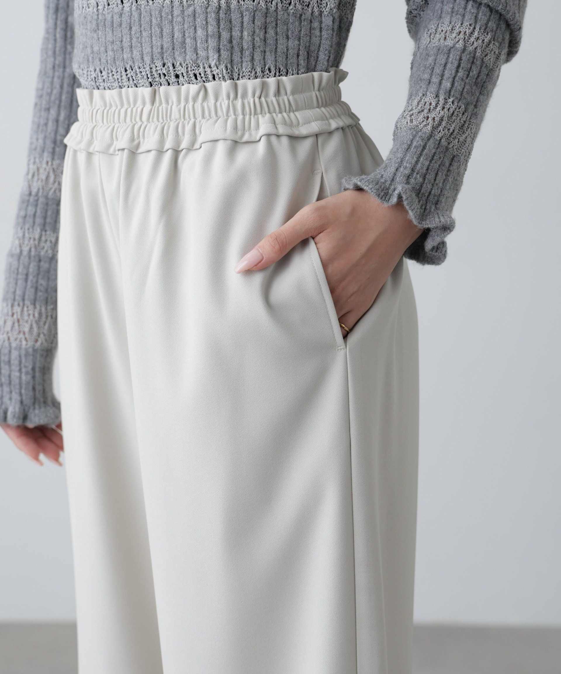 ウエストフリルイージーパンツ オフホワイト