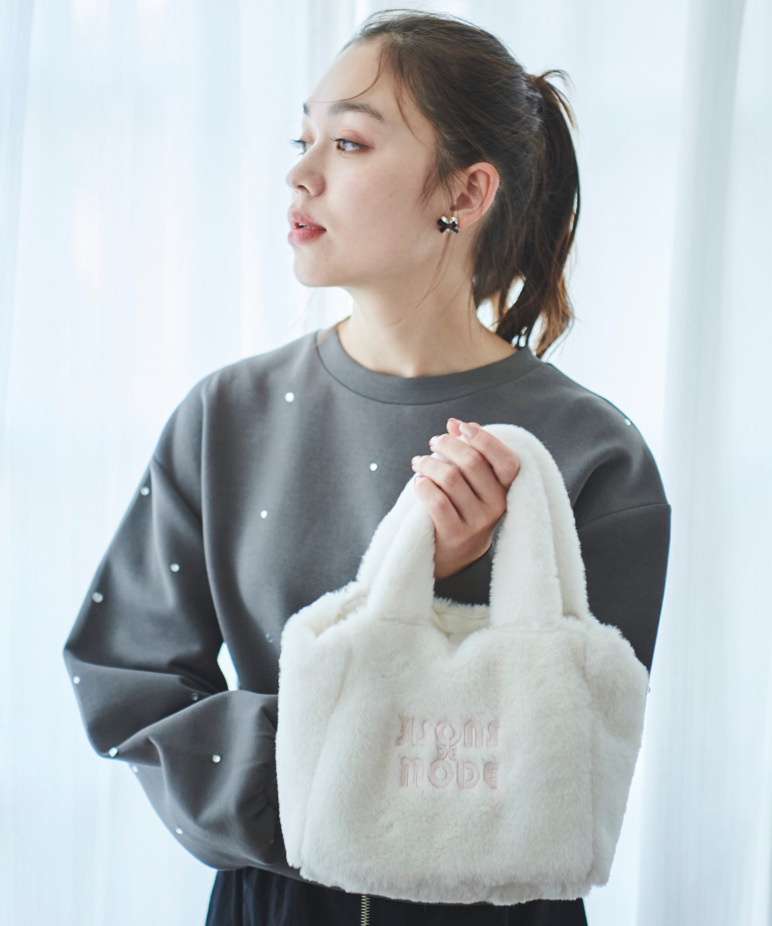 トランテアン ソン ドゥ モード 31 Sons de mode ロゴ刺繍ファートートバッグ （オフホワイト） OFF-WHITE