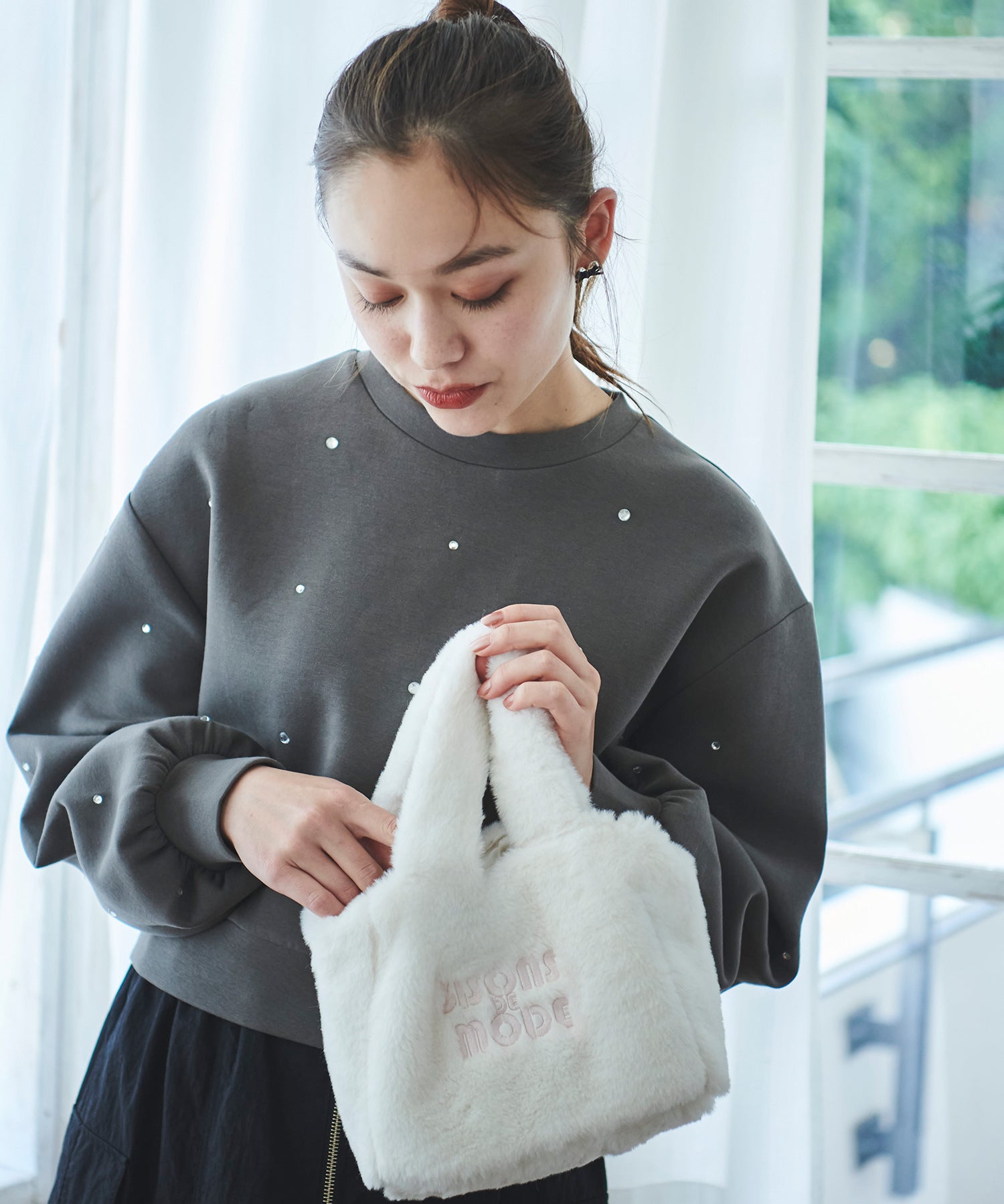 トランテアン ソン ドゥ モード 31 Sons de mode ロゴ刺繍ファートートバッグ （オフホワイト） OFF-WHITE