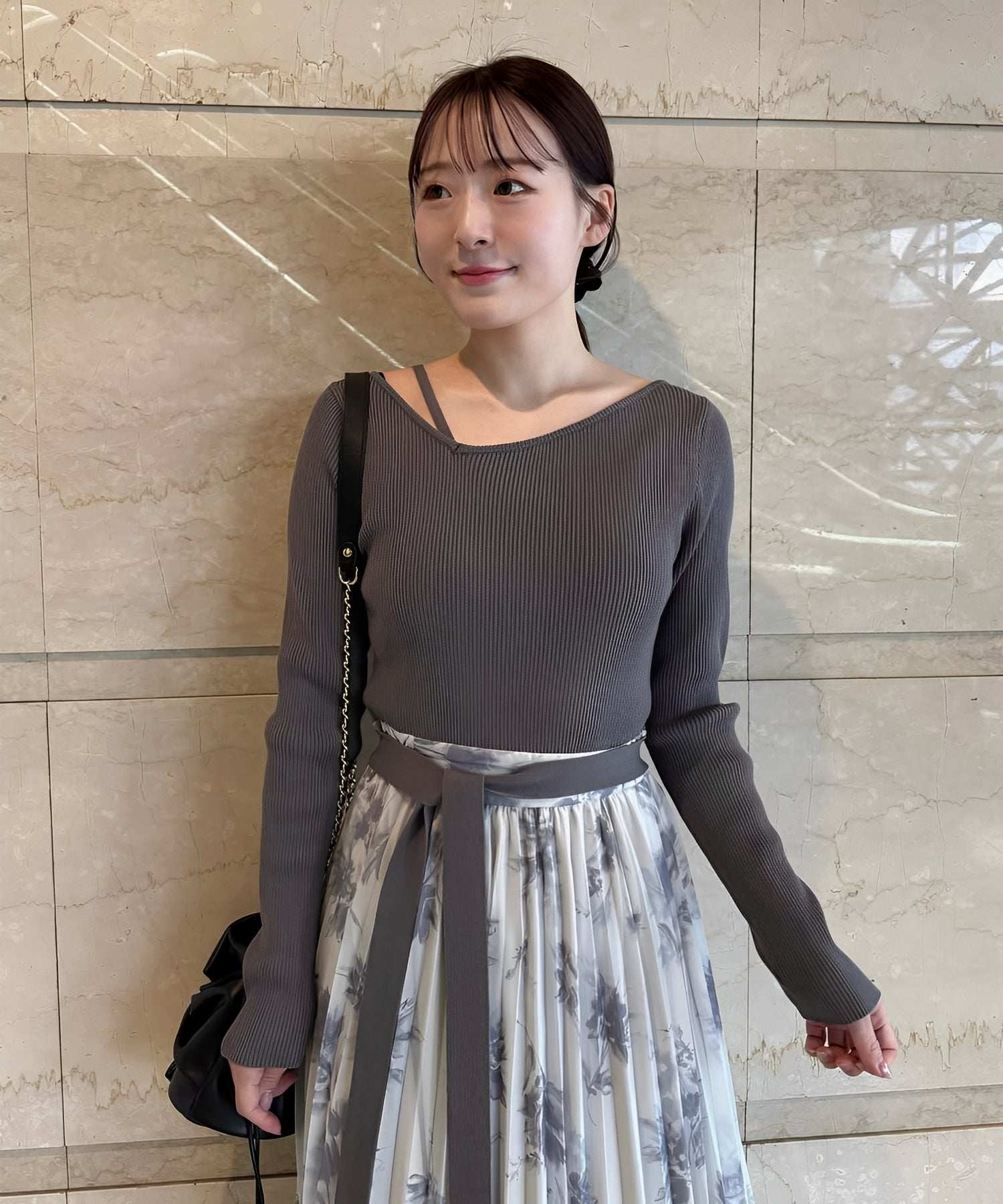 トランテアン ソン ドゥ モード 31 Sons de mode ニットドッキングフラワープリーツワンピース （チャコールグレー） CH.GREY