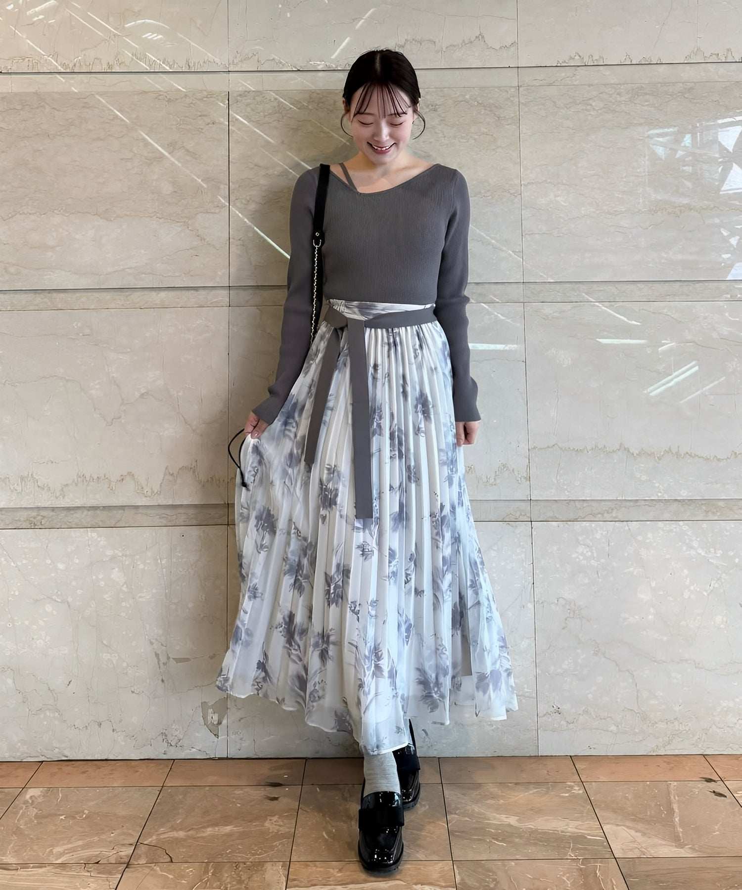 トランテアン ソン ドゥ モード 31 Sons de mode ニットドッキングフラワープリーツワンピース （チャコールグレー） CH.GREY