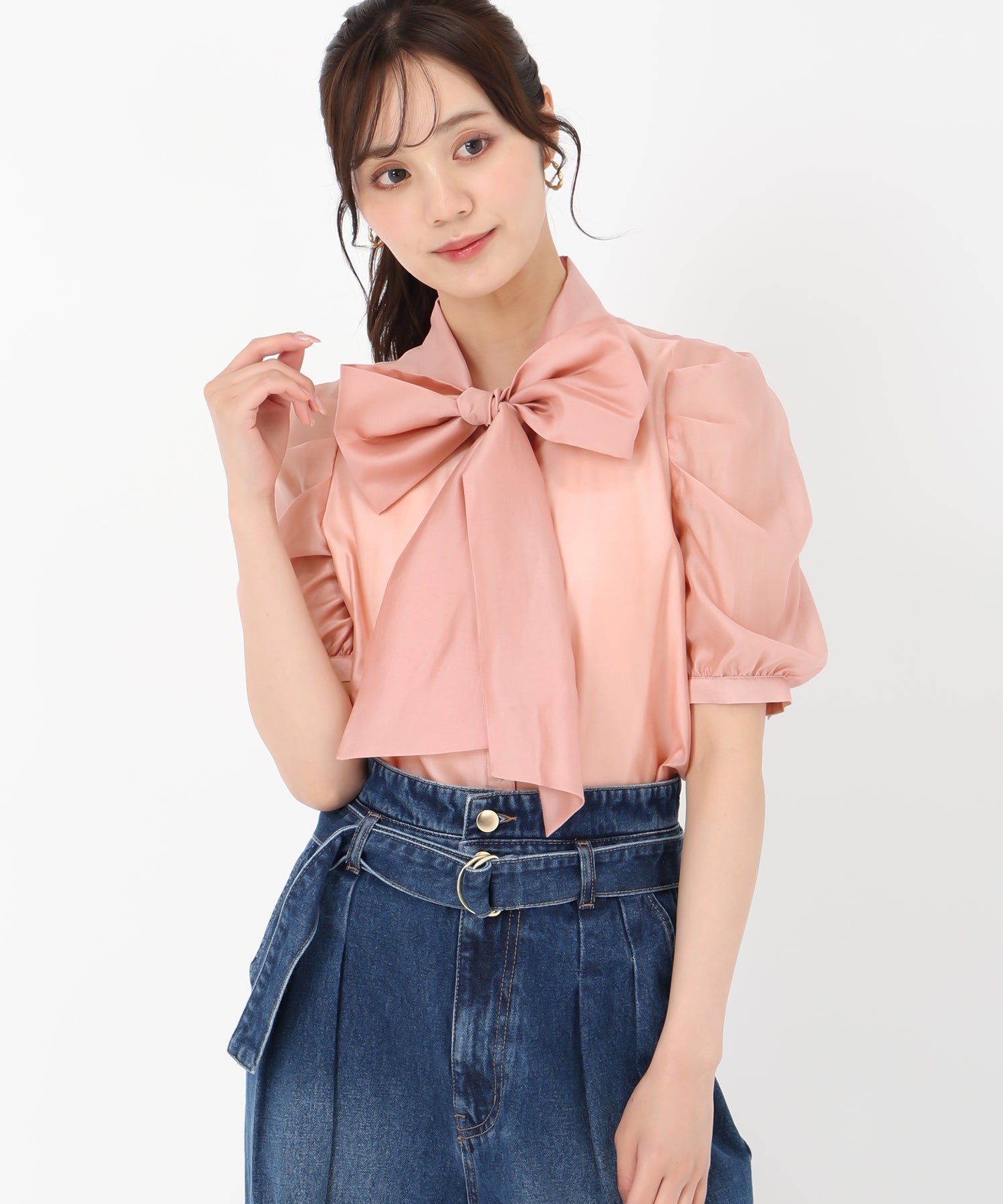 トランテアン ソン ドゥ モード 31 Sons de mode 2025春夏新作 ビジュー釦シアーボウタイブラウス （PINK） PINK