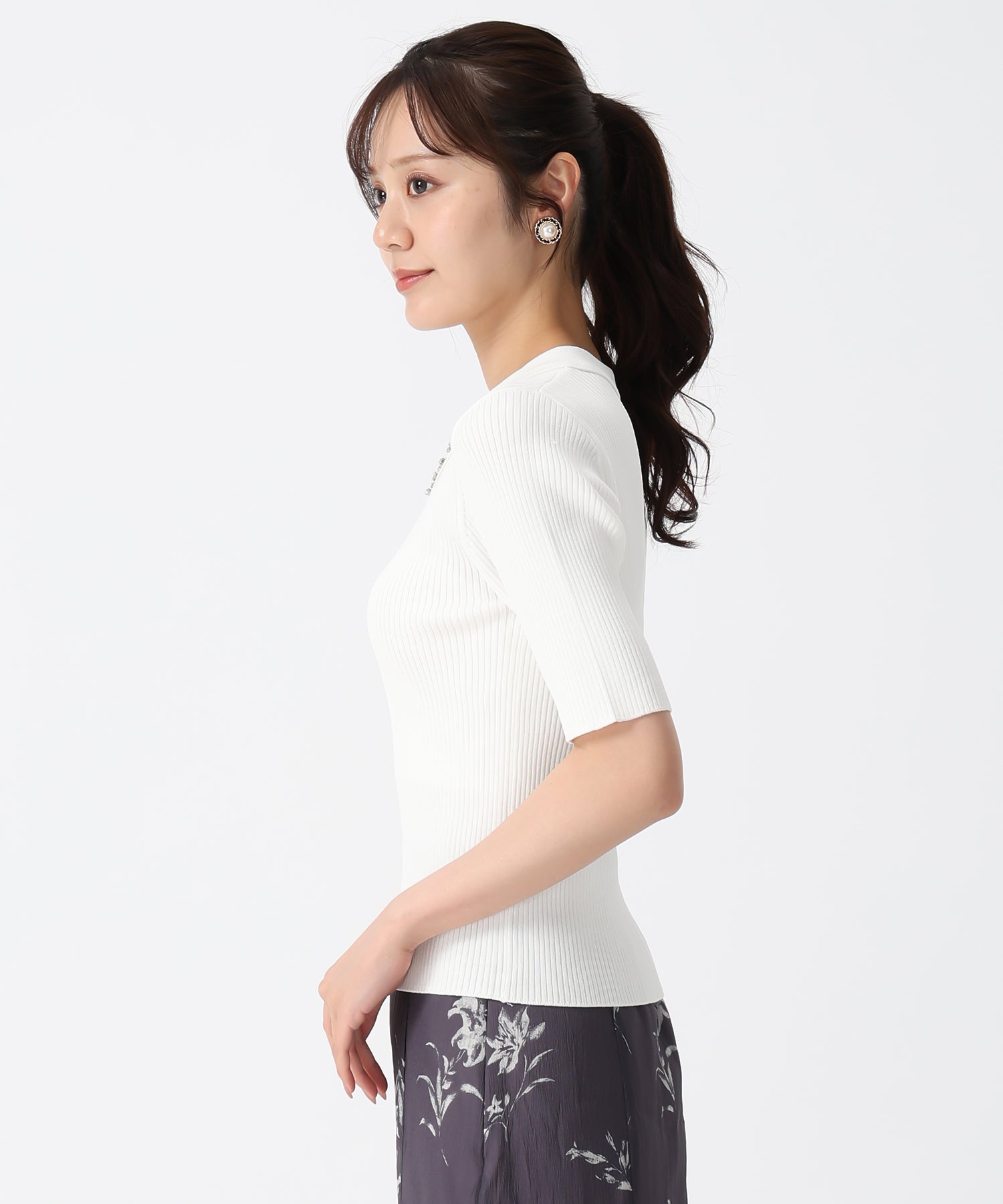 トランテアン ソン ドゥ モード 31 Sons de mode 2025秋冬新作 襟ビジュー付ポロニット （OFF-WHITE） OFF-WHITE