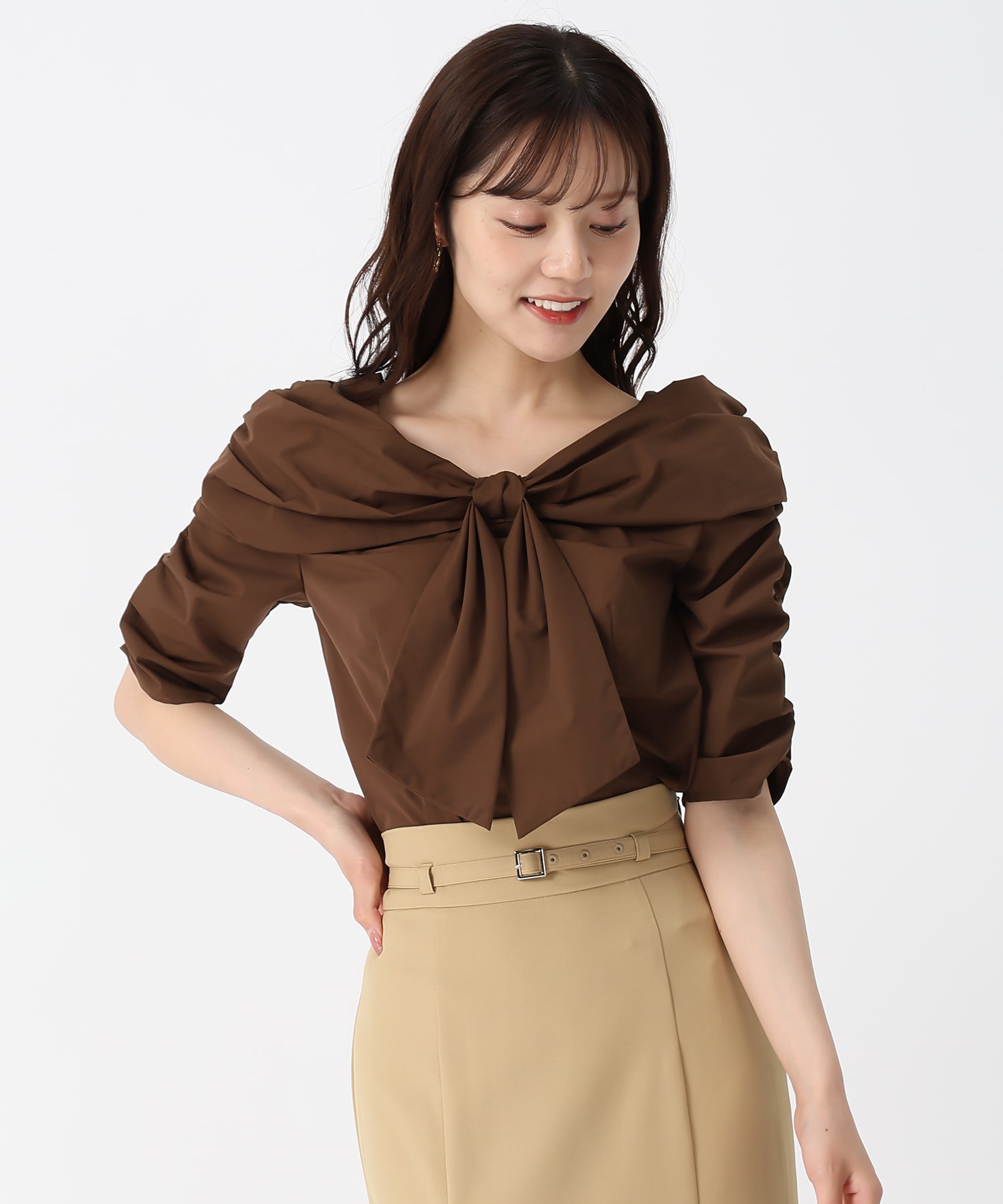 トランテアン ソン ドゥ モード 31 Sons de mode 2025秋冬新作 オフショルリボンブラウス TT538105 （BROWN） BROWN