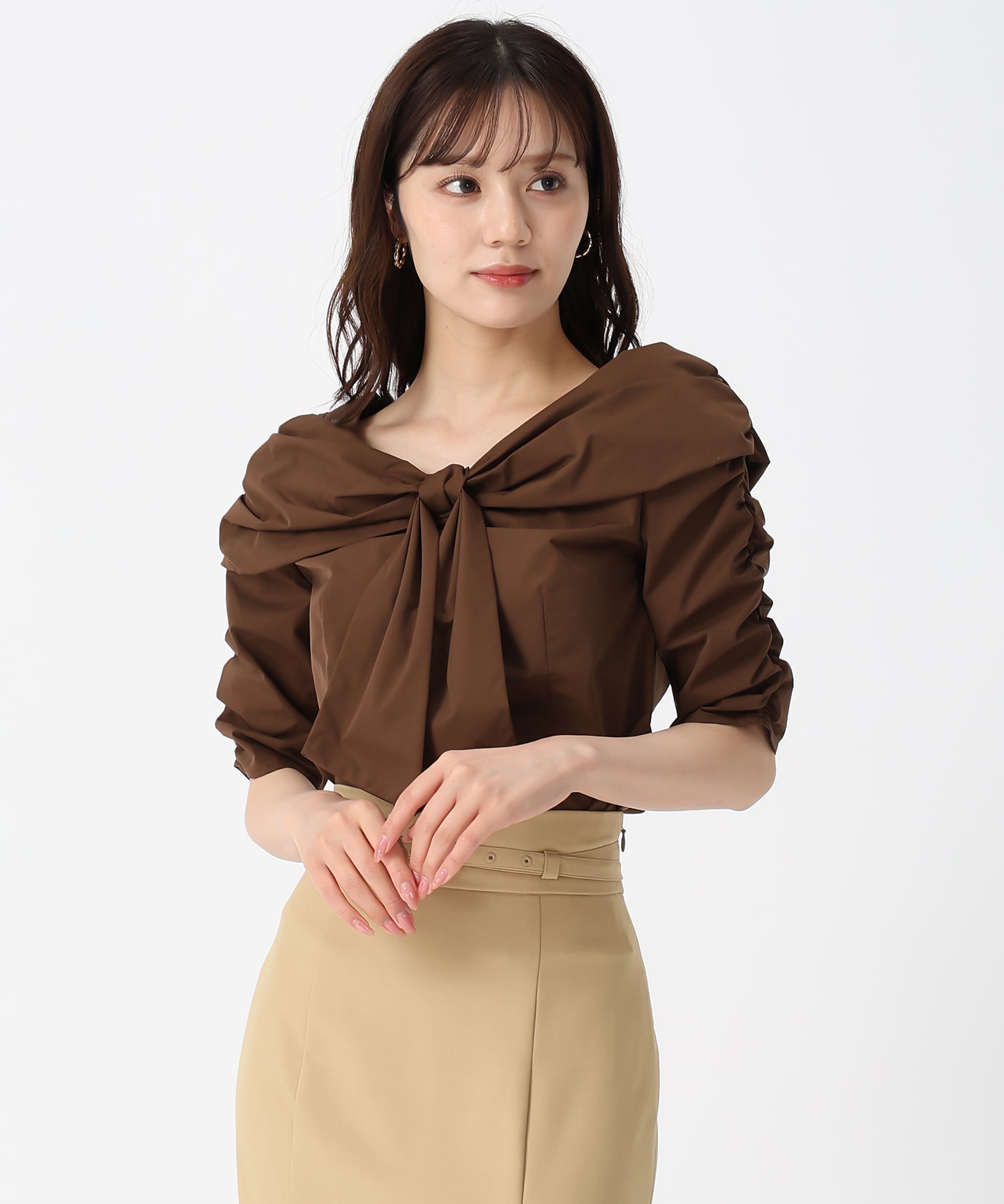 トランテアン ソン ドゥ モード 31 Sons de mode 2025秋冬新作 オフショルリボンブラウス TT538105 （BROWN） BROWN