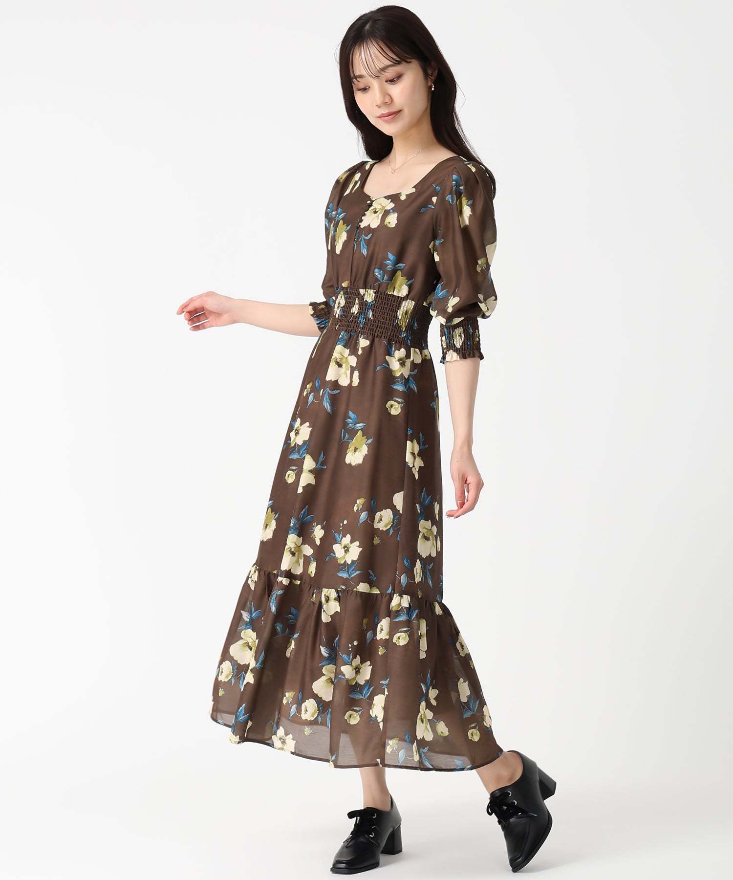 トランテアン ソン ドゥ モード 31 Sons de mode 2025秋冬新作 Vネックギャザーフラワーワンピース TT537407 （BROWN） BROWN