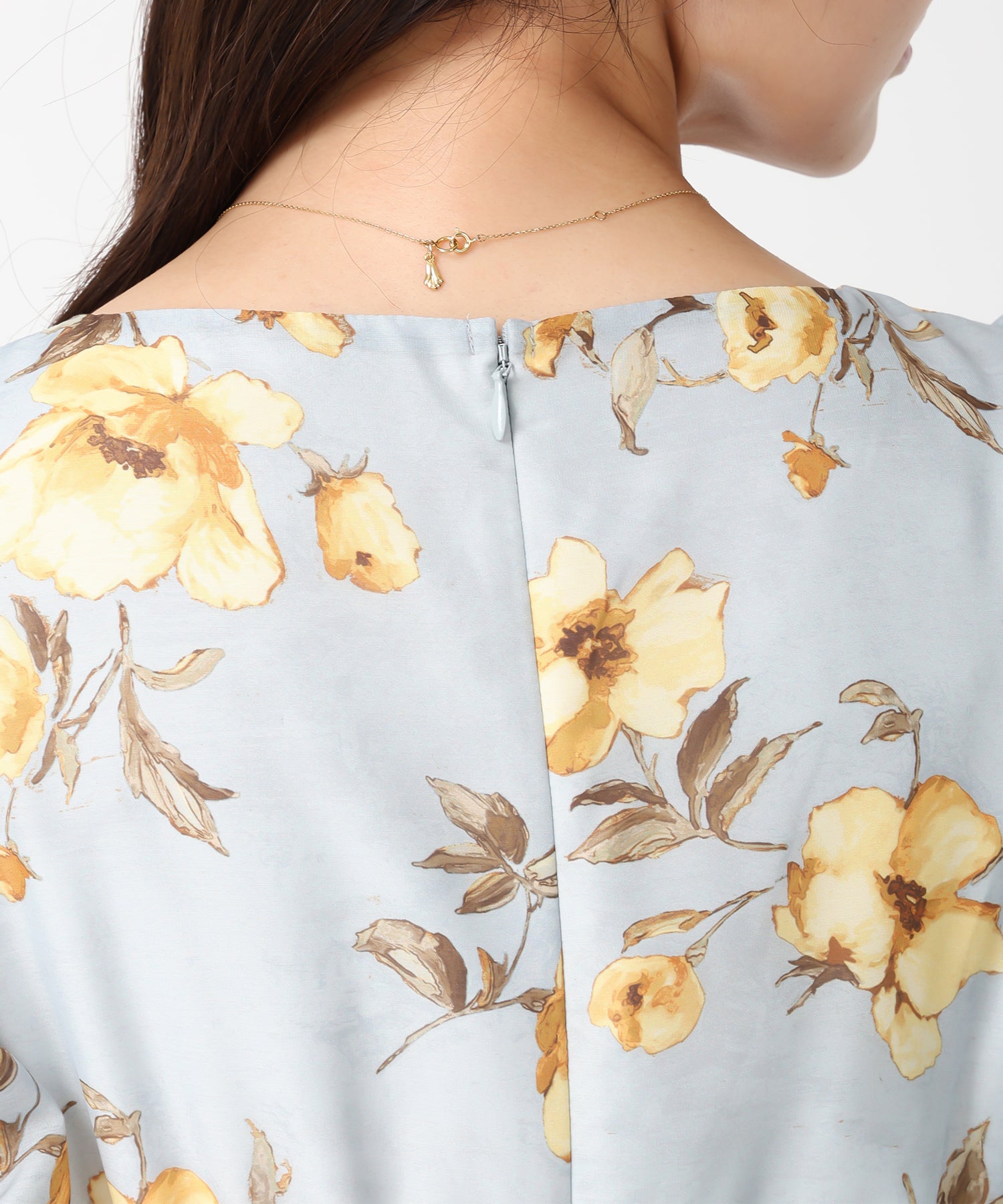 トランテアン ソン ドゥ モード 31 Sons de mode 2025秋冬新作 Vネックギャザーフラワーワンピース TT537407 （BROWN） BROWN