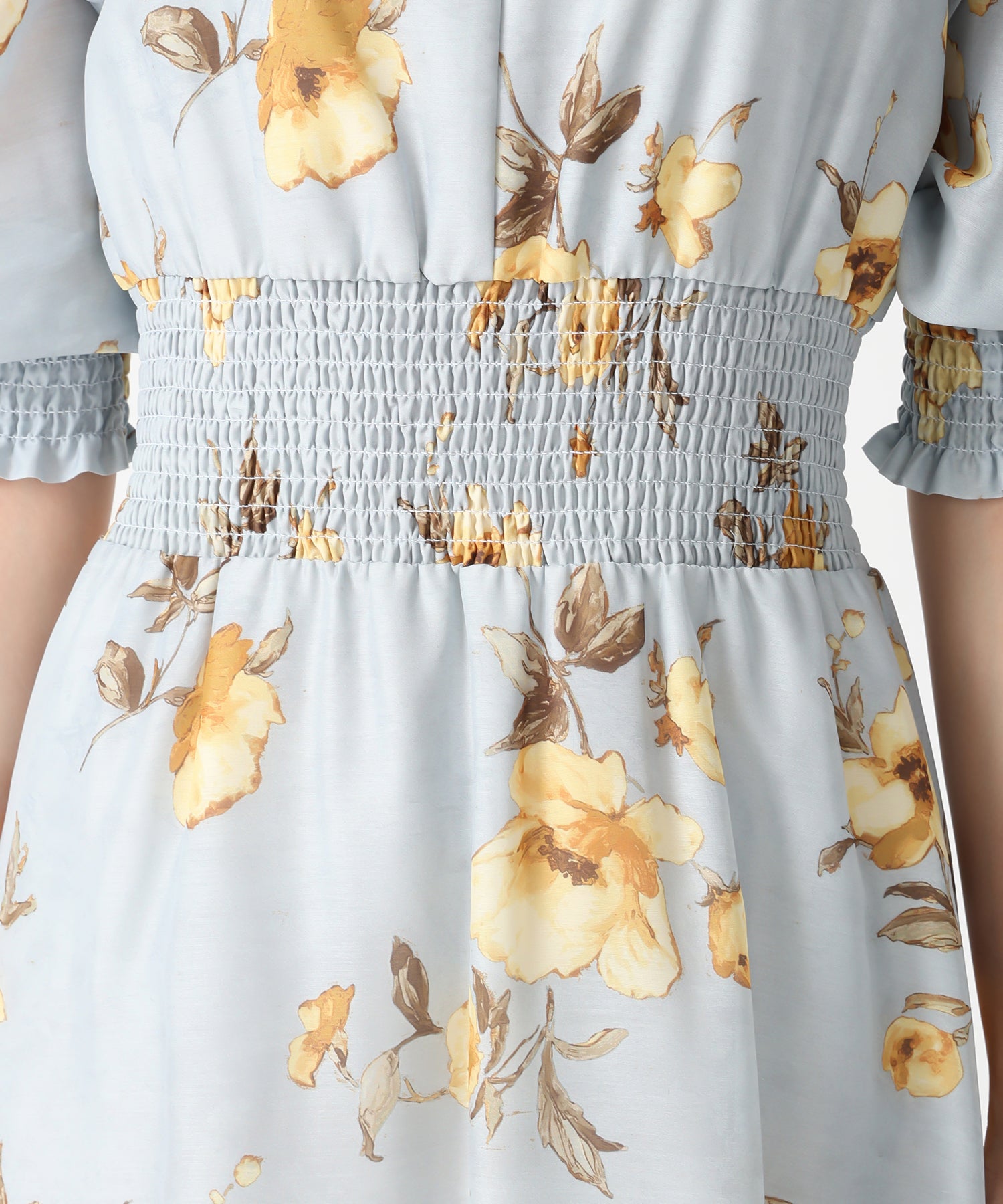 トランテアン ソン ドゥ モード 31 Sons de mode 2025秋冬新作 Vネックギャザーフラワーワンピース TT537407 （BROWN） BROWN